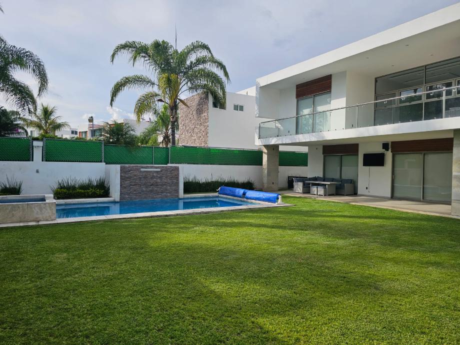 Atlatlahucan, Morelos, 62847, Mexico, 4 Bedrooms Bedrooms, ,4 BathroomsBathrooms,Residential,For Sale,1918557