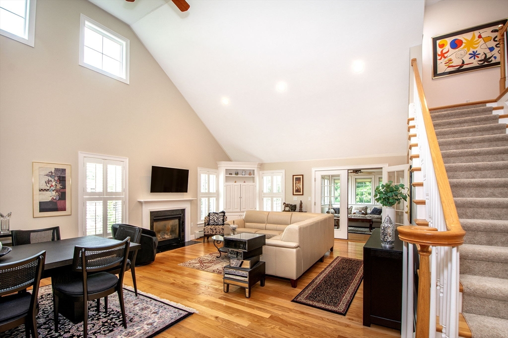 Hanover, Massachusetts, 02339, United States, 2 Bedrooms Bedrooms, ,3 BathroomsBathrooms,Residential,For Sale,1940214