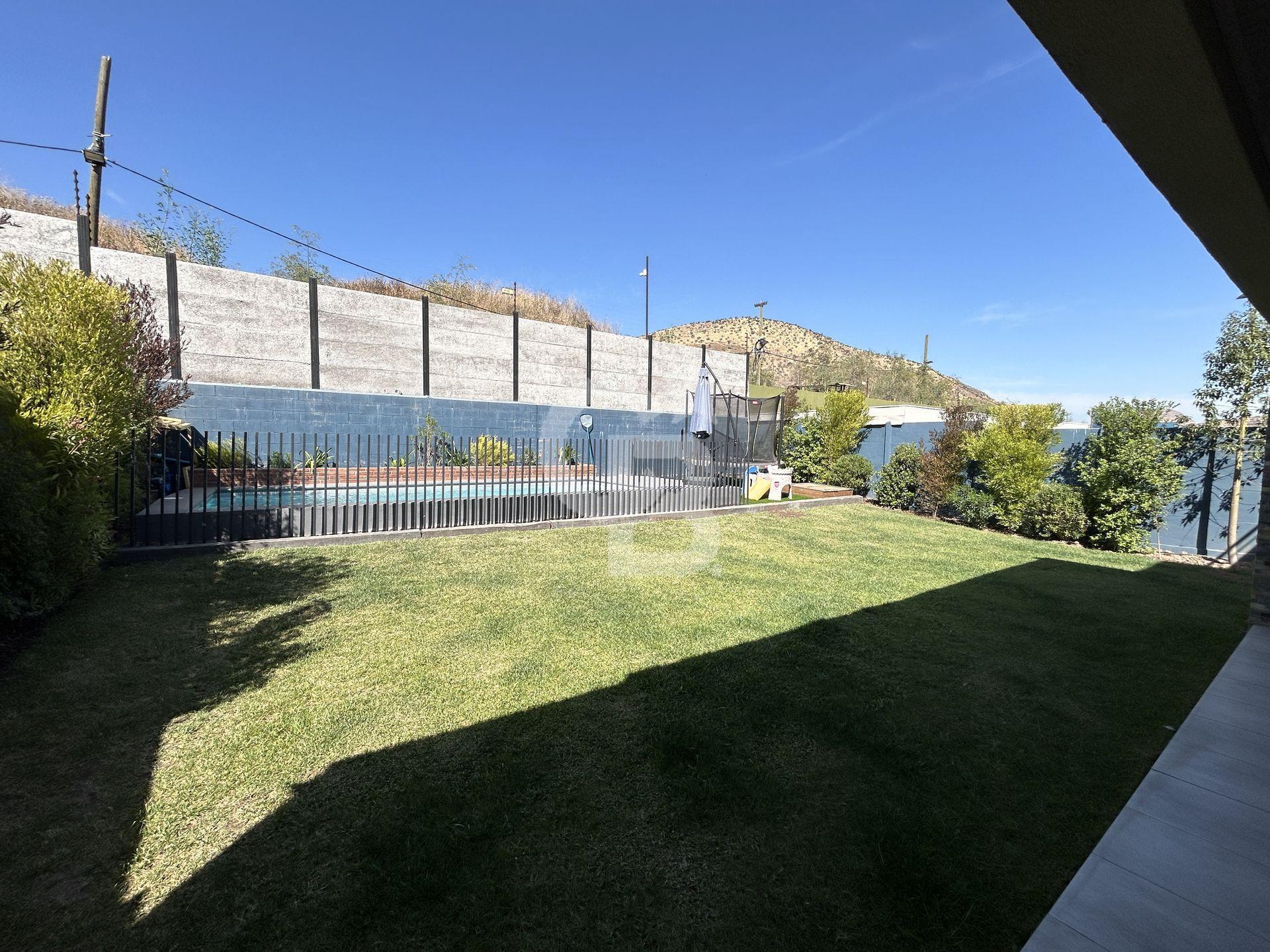 Colina, Chile, 4 Bedrooms Bedrooms, ,3 BathroomsBathrooms,Residential,For Sale,1986265