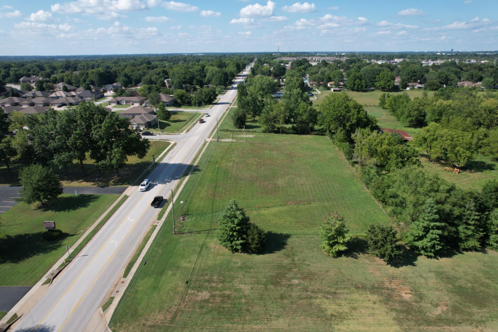 Farm Road 135 , Springfield, MO 65810