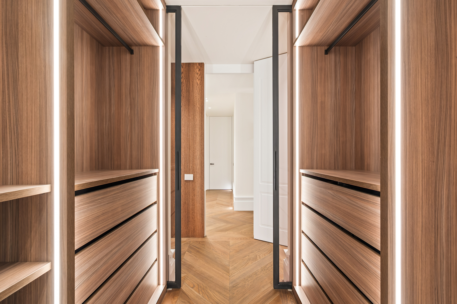  Spacious contemporary design flat in the center - 物件實景