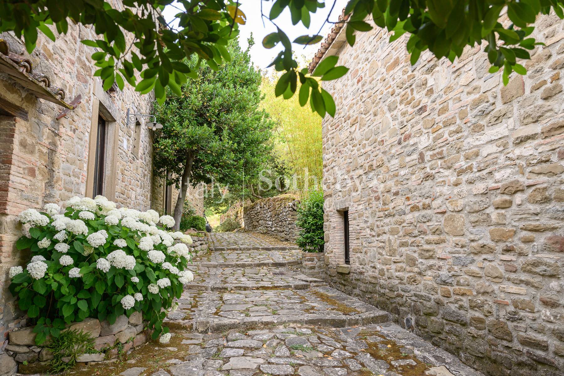  Unique Medieval Hamlet reimagined as a Luxury Retreat - 物件實景