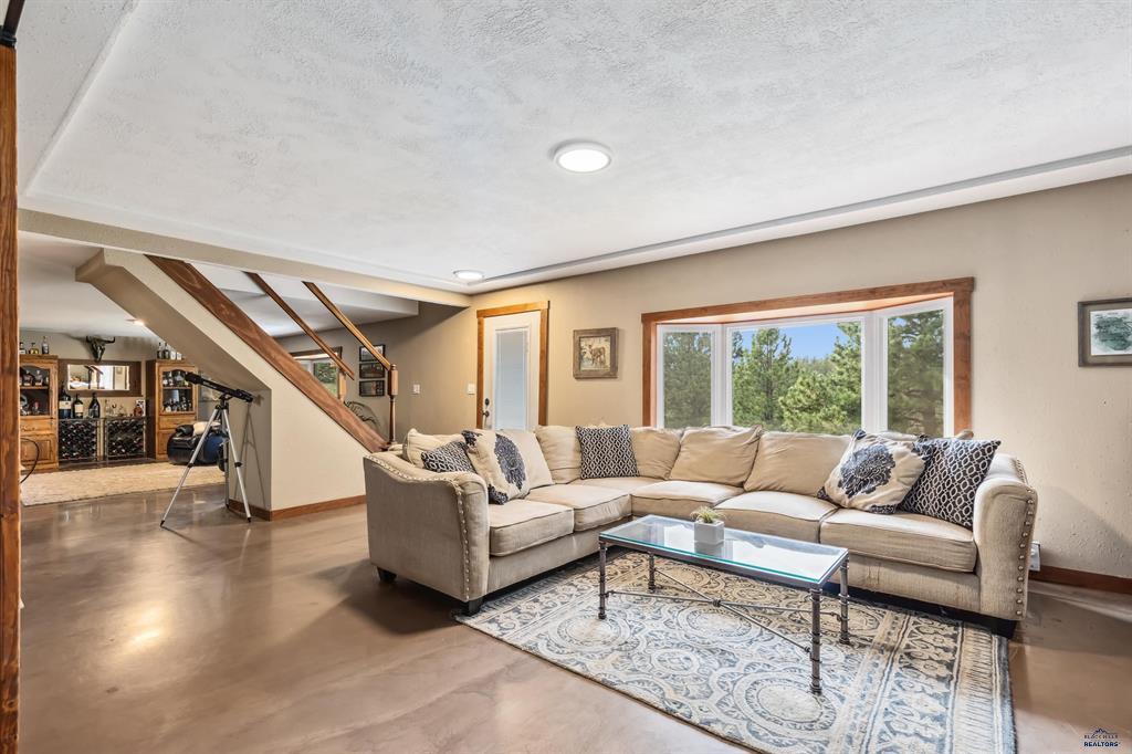 Rapid City, South Dakota, 57702, United States, 4 Bedrooms Bedrooms, ,2 BathroomsBathrooms,Residential,For Sale,1878563