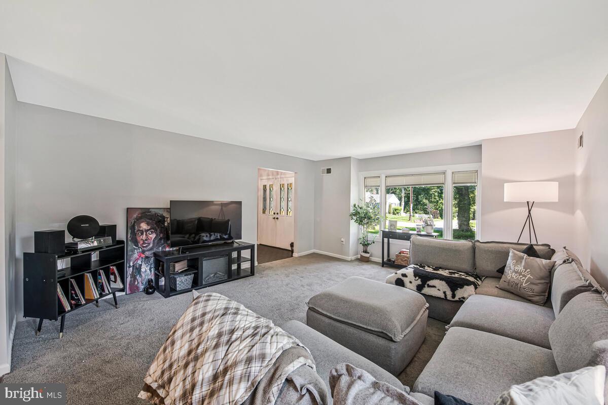 Laurel, Maryland, 20708, United States, 4 Bedrooms Bedrooms, ,3 BathroomsBathrooms,Residential,For Sale,1900760