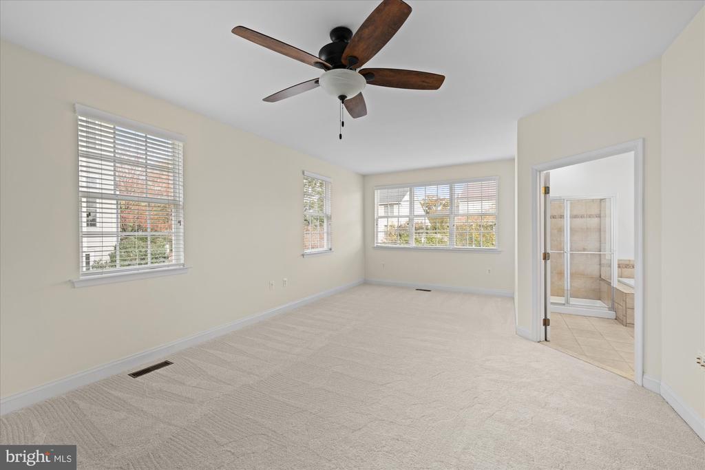 Leesburg, Virginia, 20175, United States, 5 Bedrooms Bedrooms, ,4 BathroomsBathrooms,Residential,For Sale,1987401