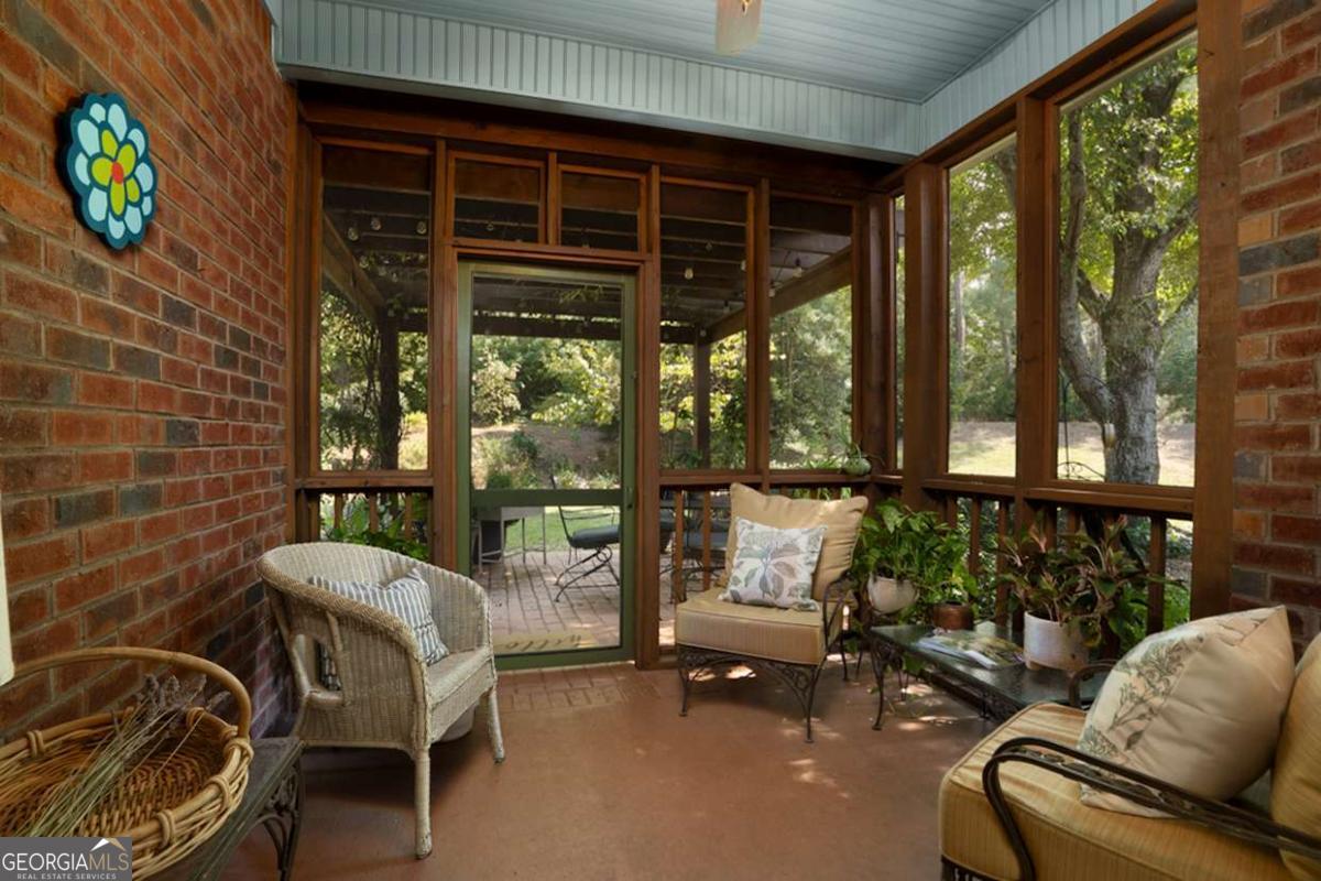 Watkinsville, Georgia, 30677, United States, 2 Bedrooms Bedrooms, ,2 BathroomsBathrooms,Residential,For Sale,1957394