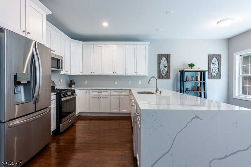 Butler Boro, New Jersey, 07405, United States, 3 Bedrooms Bedrooms, ,3 BathroomsBathrooms,Residential,For Sale,1926300