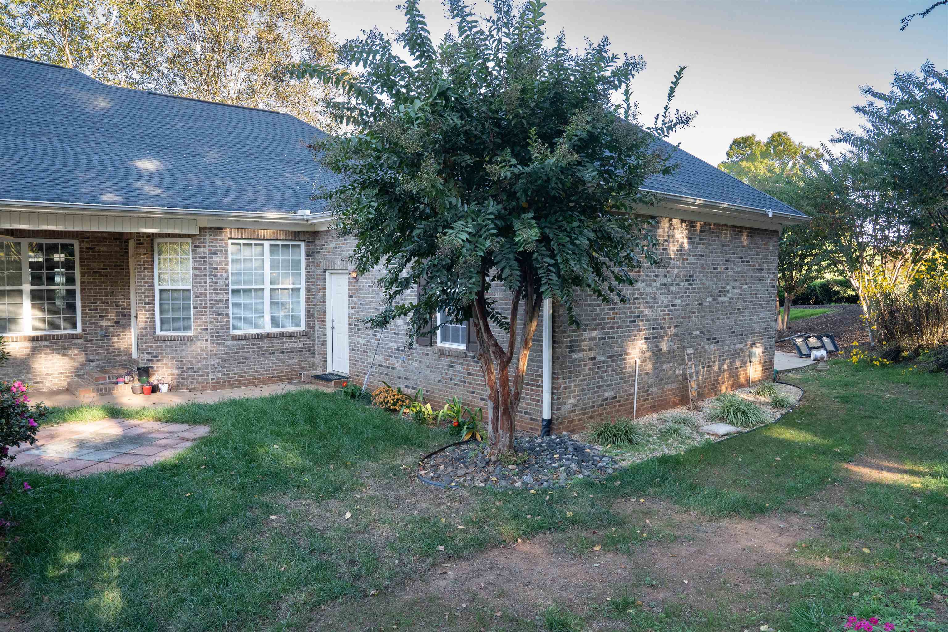 Inman, South Carolina, 29349, United States, 3 Bedrooms Bedrooms, ,3 BathroomsBathrooms,Residential,For Sale,1975793