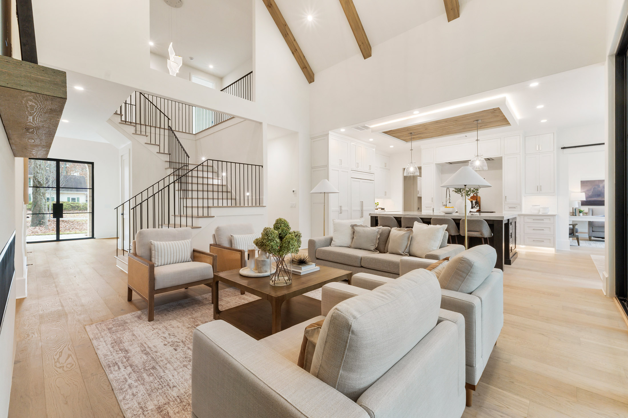  The Epitome of Alpharetta Luxury: Transitional Masterpiece in Garden District - 物件實景