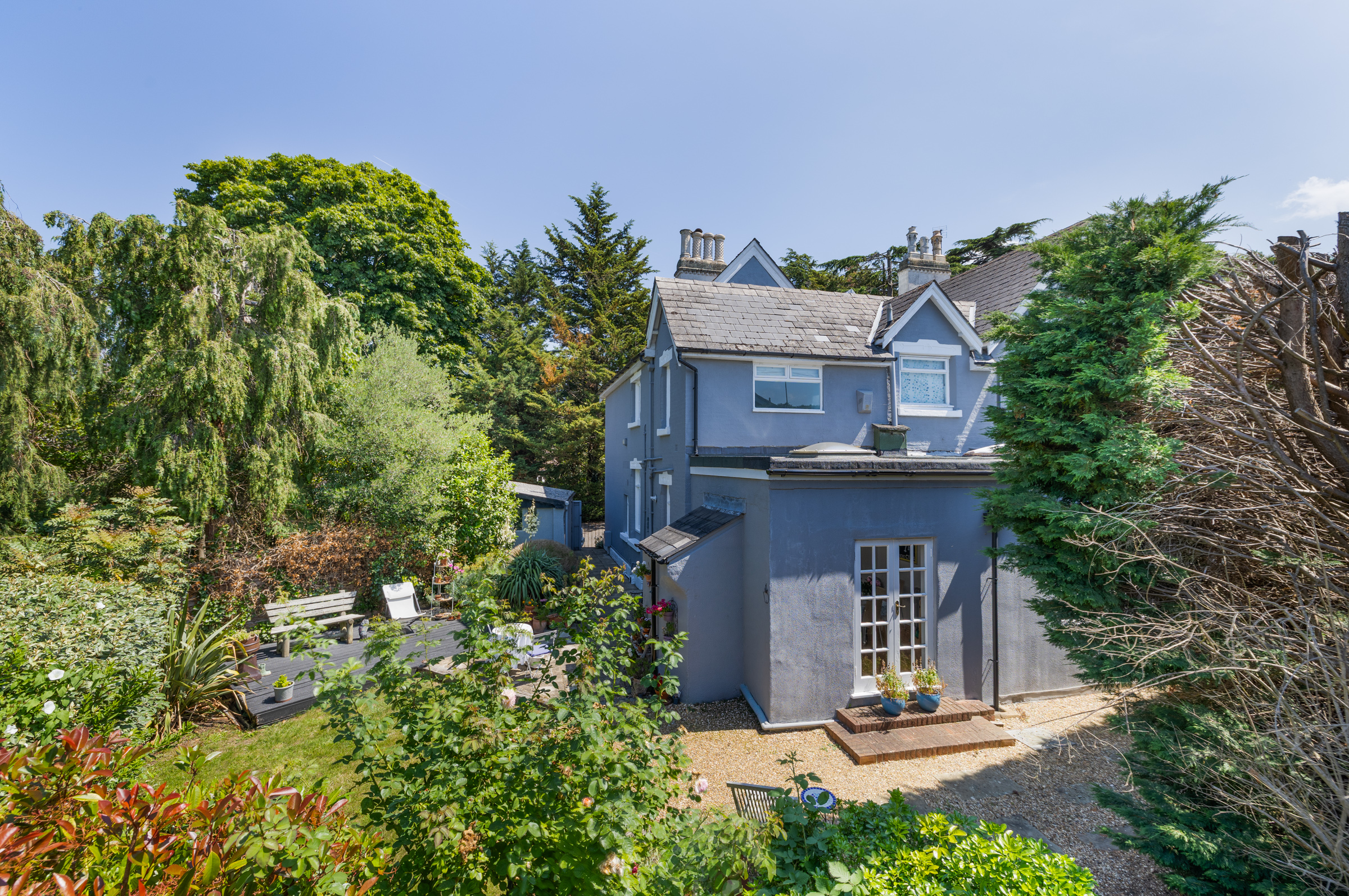  A Detached Victorian House on a Generous Plot in Teddington - 物件實景
