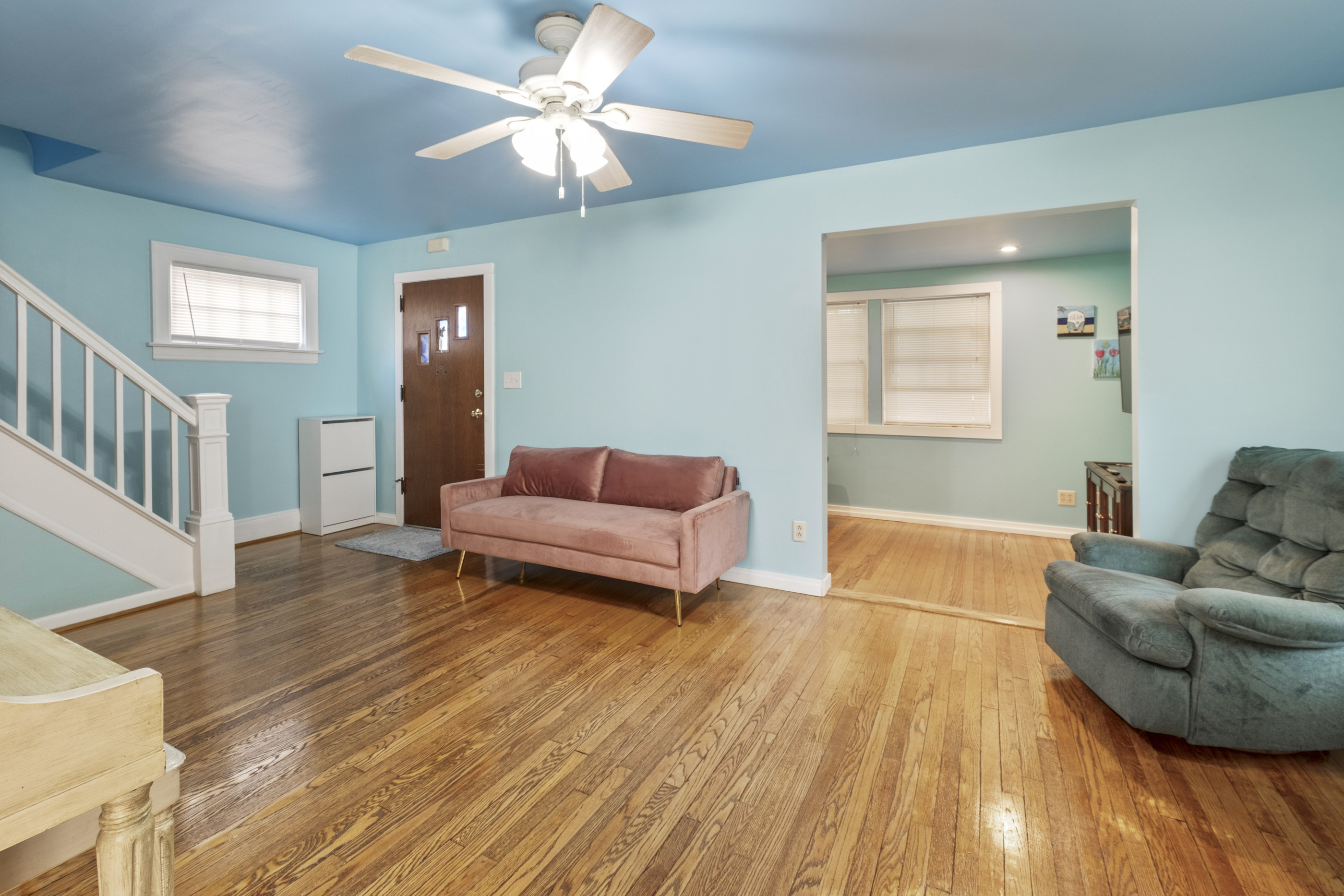 Floral Park, New York, 11001, United States, 3 Bedrooms Bedrooms, ,2 BathroomsBathrooms,Residential,For Sale,1974031