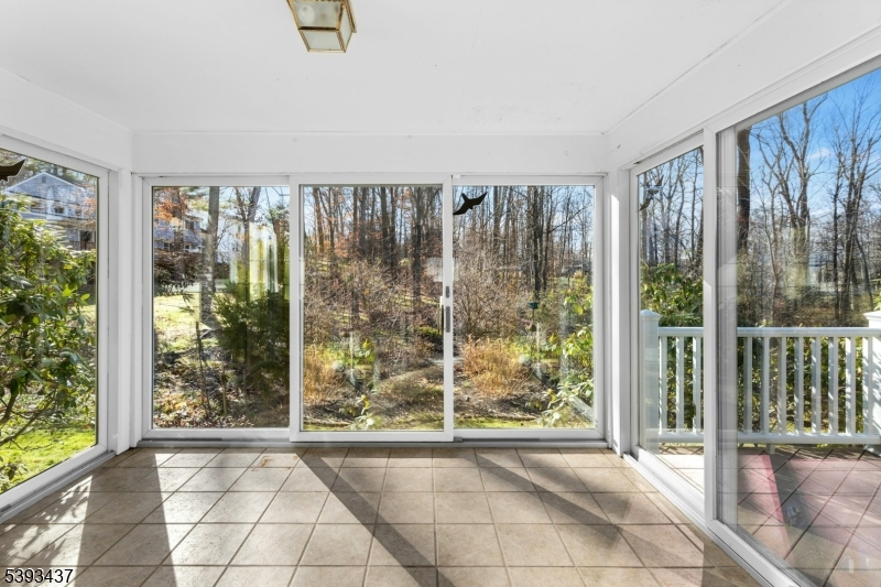 Berkeley Heights Twp., New Jersey, 07922, United States, 4 Bedrooms Bedrooms, ,2 BathroomsBathrooms,Residential,For Sale,2003400