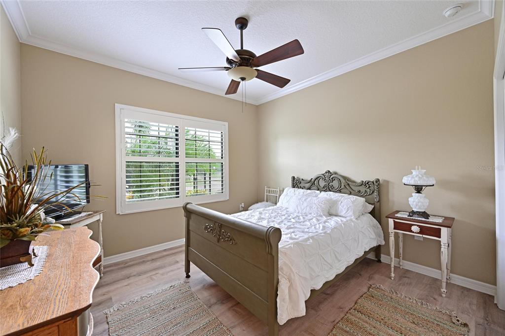 Bradenton, Florida, 34212, United States, 2 Bedrooms Bedrooms, ,2 BathroomsBathrooms,Residential,For Sale,1948137