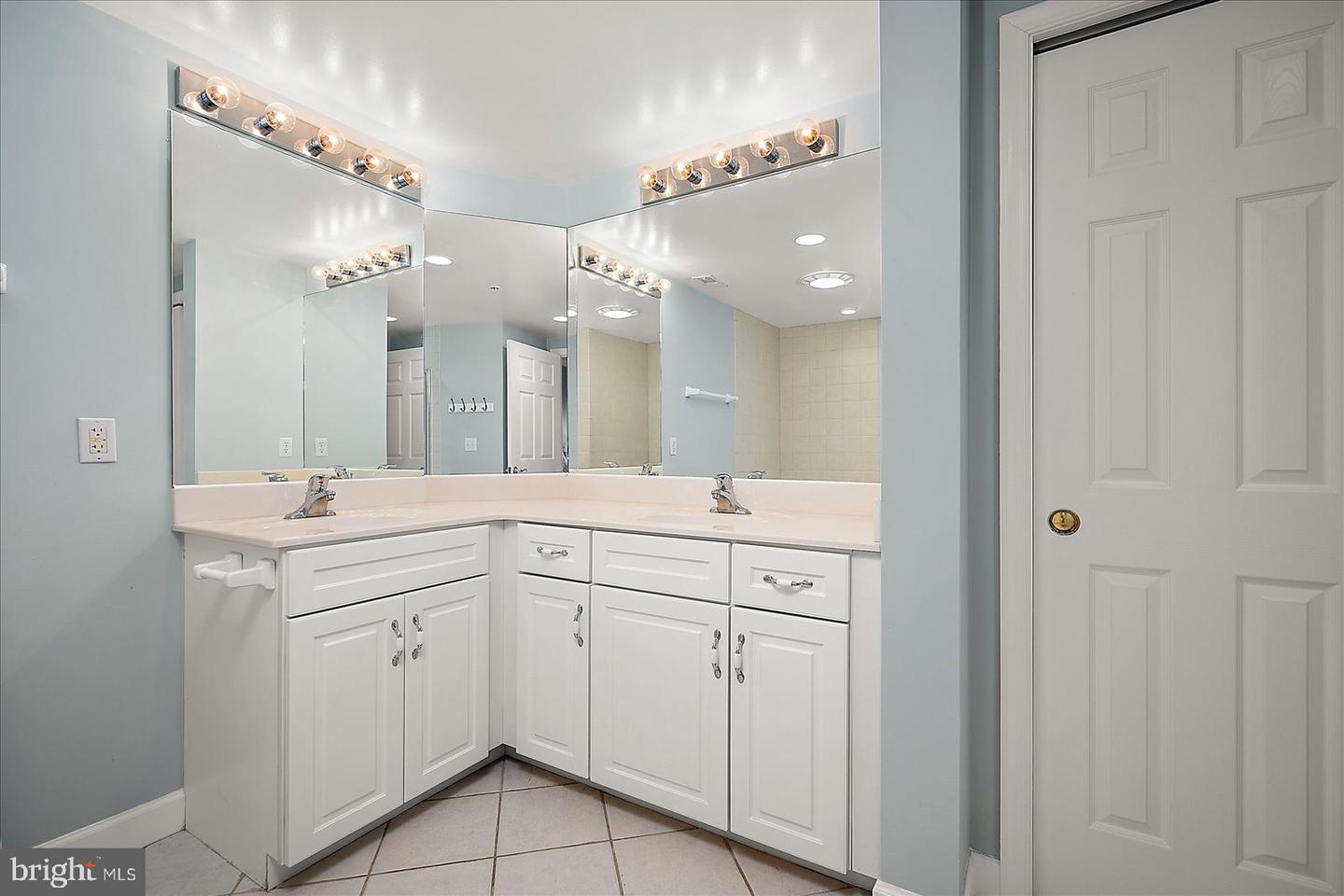 Ocean City, Maryland, 21842, United States, 3 Bedrooms Bedrooms, ,2 BathroomsBathrooms,Residential,For Sale,1947953