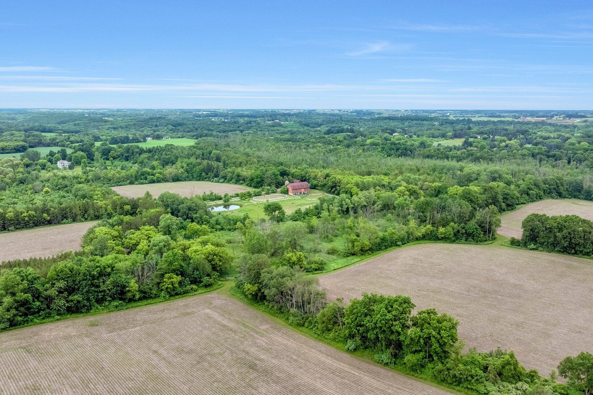 Saukville, Wisconsin, 53080, United States, 4 Bedrooms Bedrooms, ,4 BathroomsBathrooms,Residential,For Sale,1877225