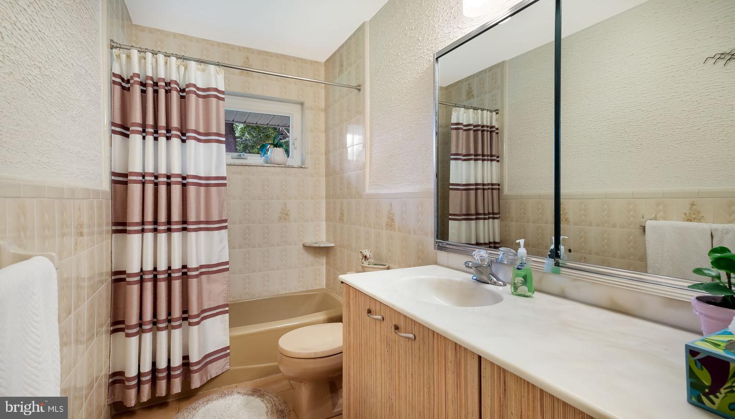 Media, Pennsylvania, 19063, United States, 4 Bedrooms Bedrooms, ,2 BathroomsBathrooms,Residential,For Sale,1906049