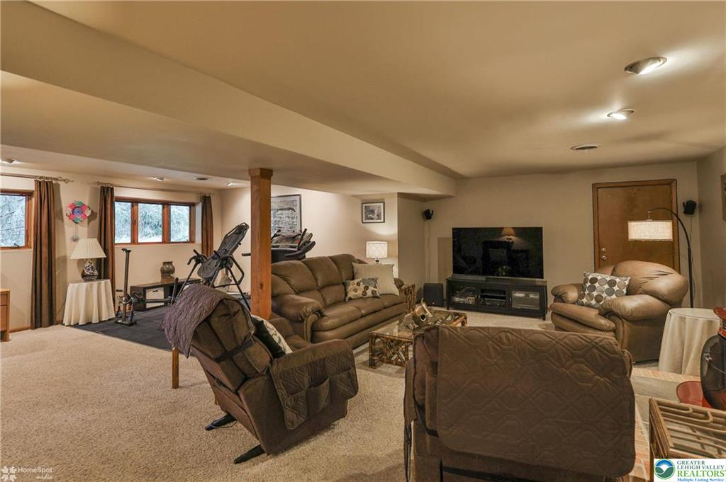 Bethlehem, Pennsylvania, 18017-3771, United States, 3 Bedrooms Bedrooms, ,3 BathroomsBathrooms,Residential,For Sale,2048203