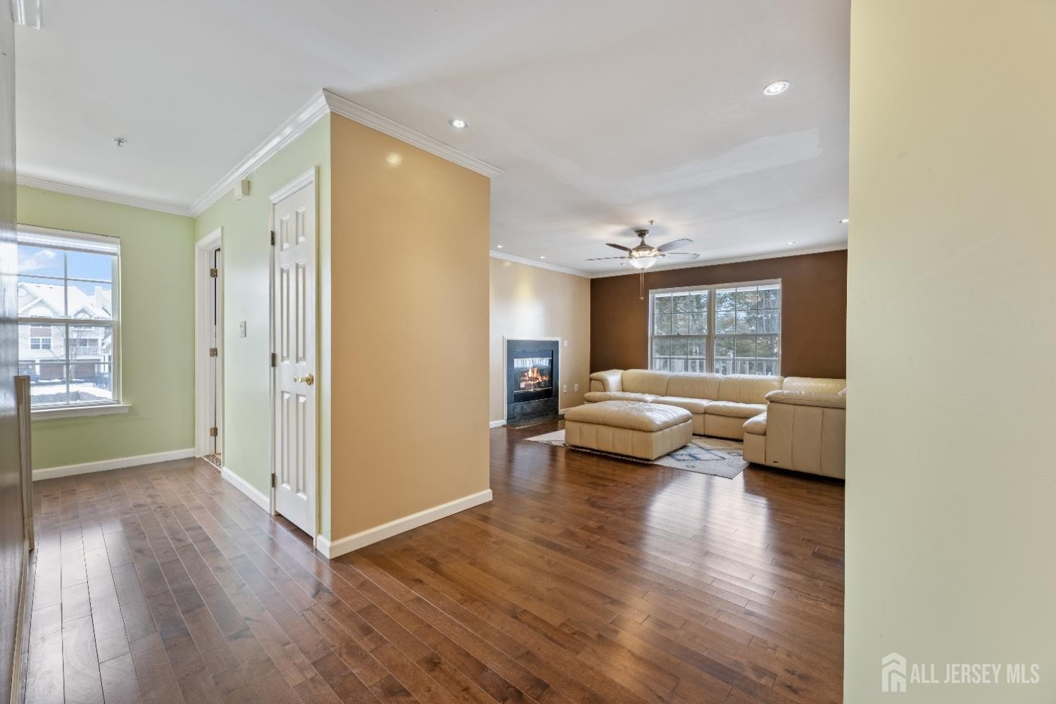 Edison, New Jersey, 08820, United States, 3 Bedrooms Bedrooms, ,3 BathroomsBathrooms,Residential,For Sale,2005666