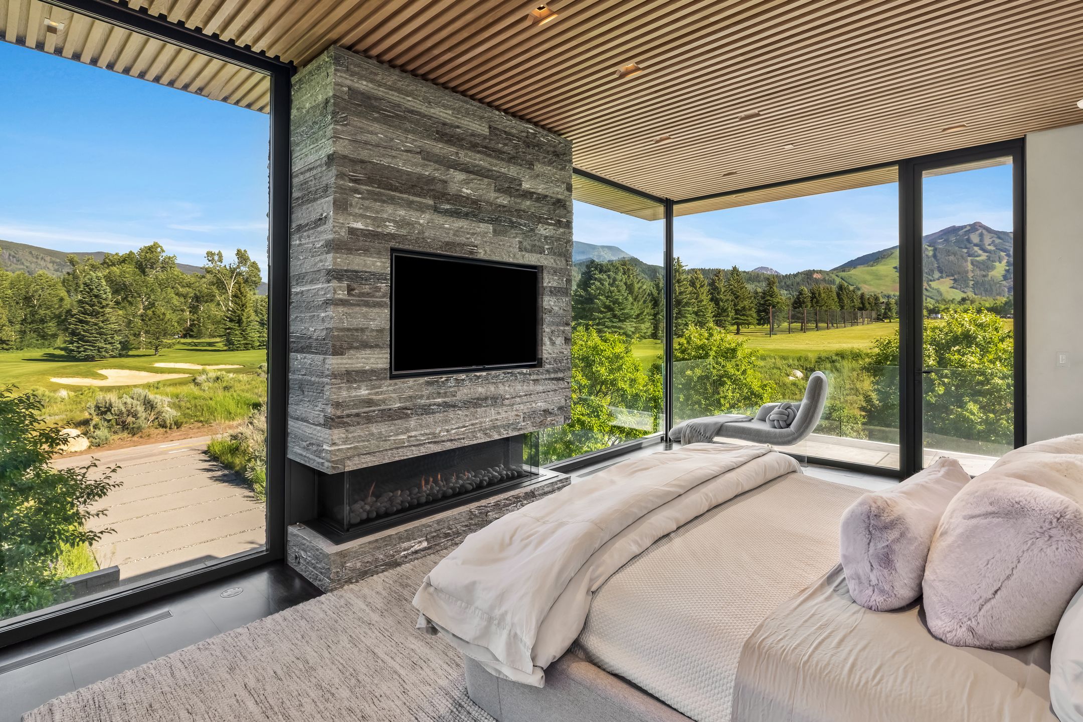  High Luxury with Golf Course Views - 物件實景