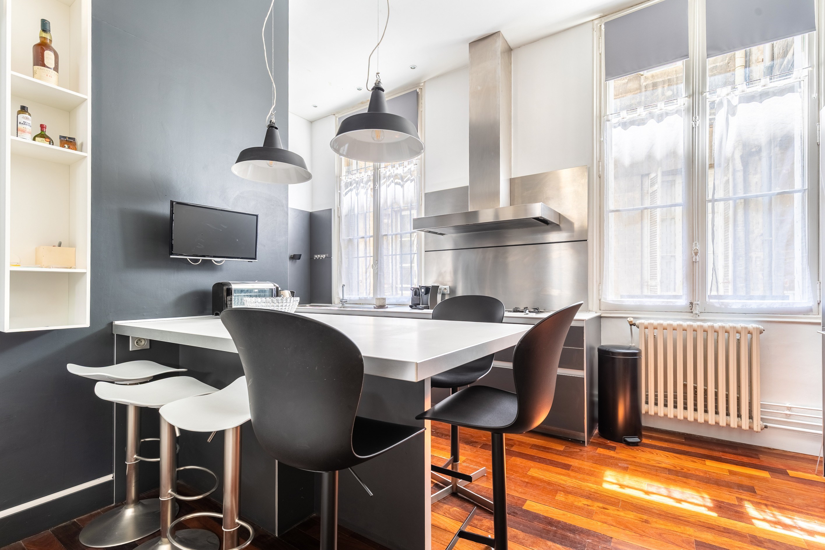  BORDEAUX CITY CENTER – ELEGANT TOWN FURNISHED APARTMENT WITH BALCONIES & ELEVAT… - 物件實景