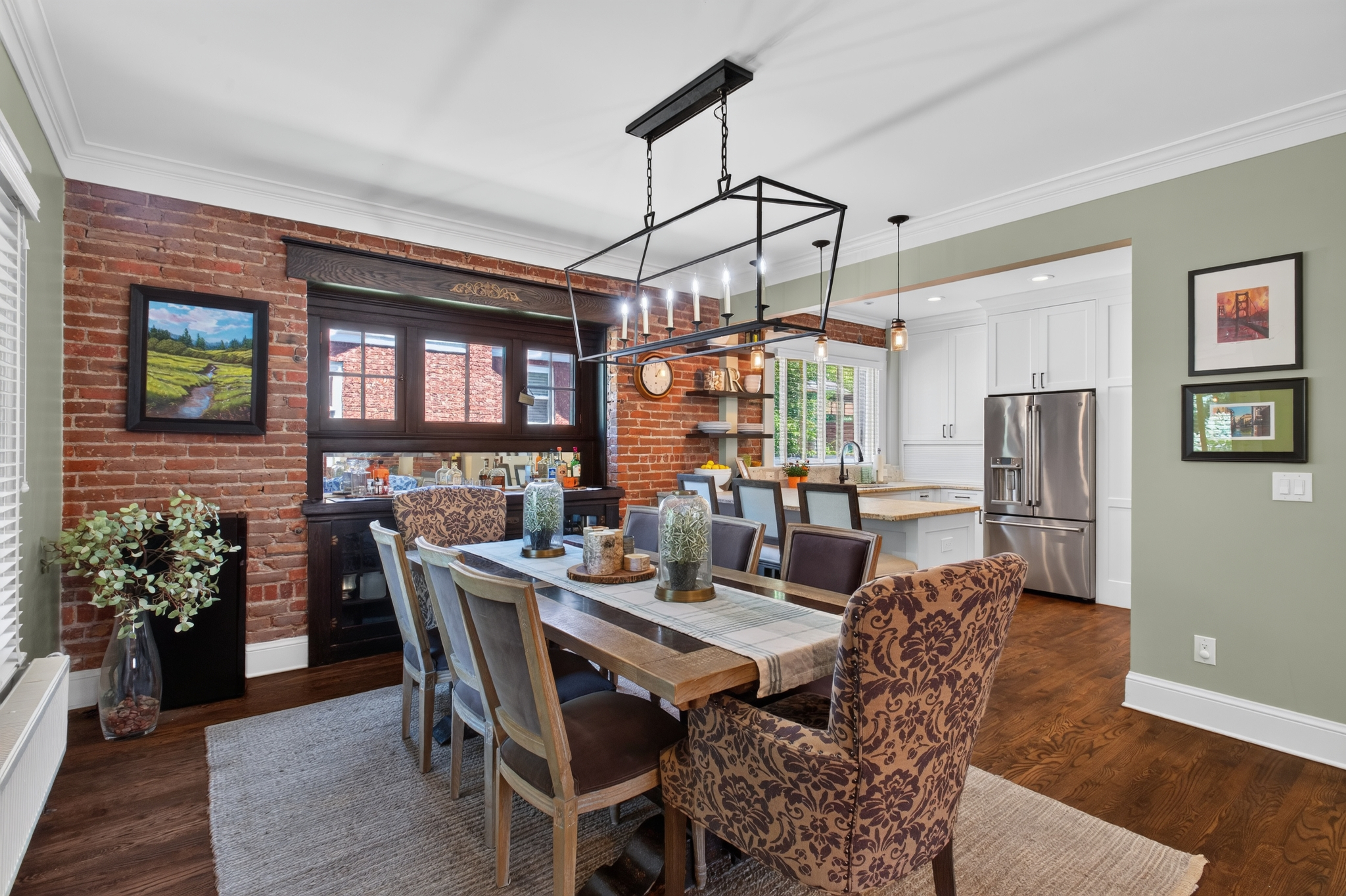  This Exceptional Home Delivers the Perfect Balance of Luxury and Comfort - 物件實景