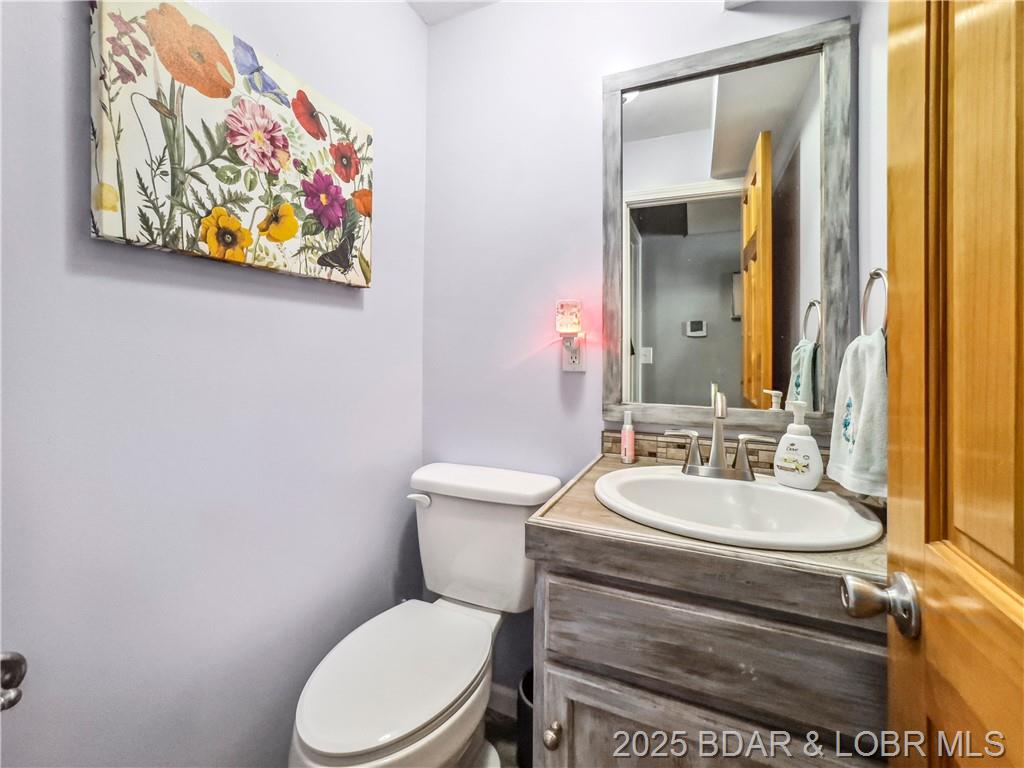 Camdenton, Missouri, 65020, United States, 3 Bedrooms Bedrooms, ,3 BathroomsBathrooms,Residential,For Sale,1849763