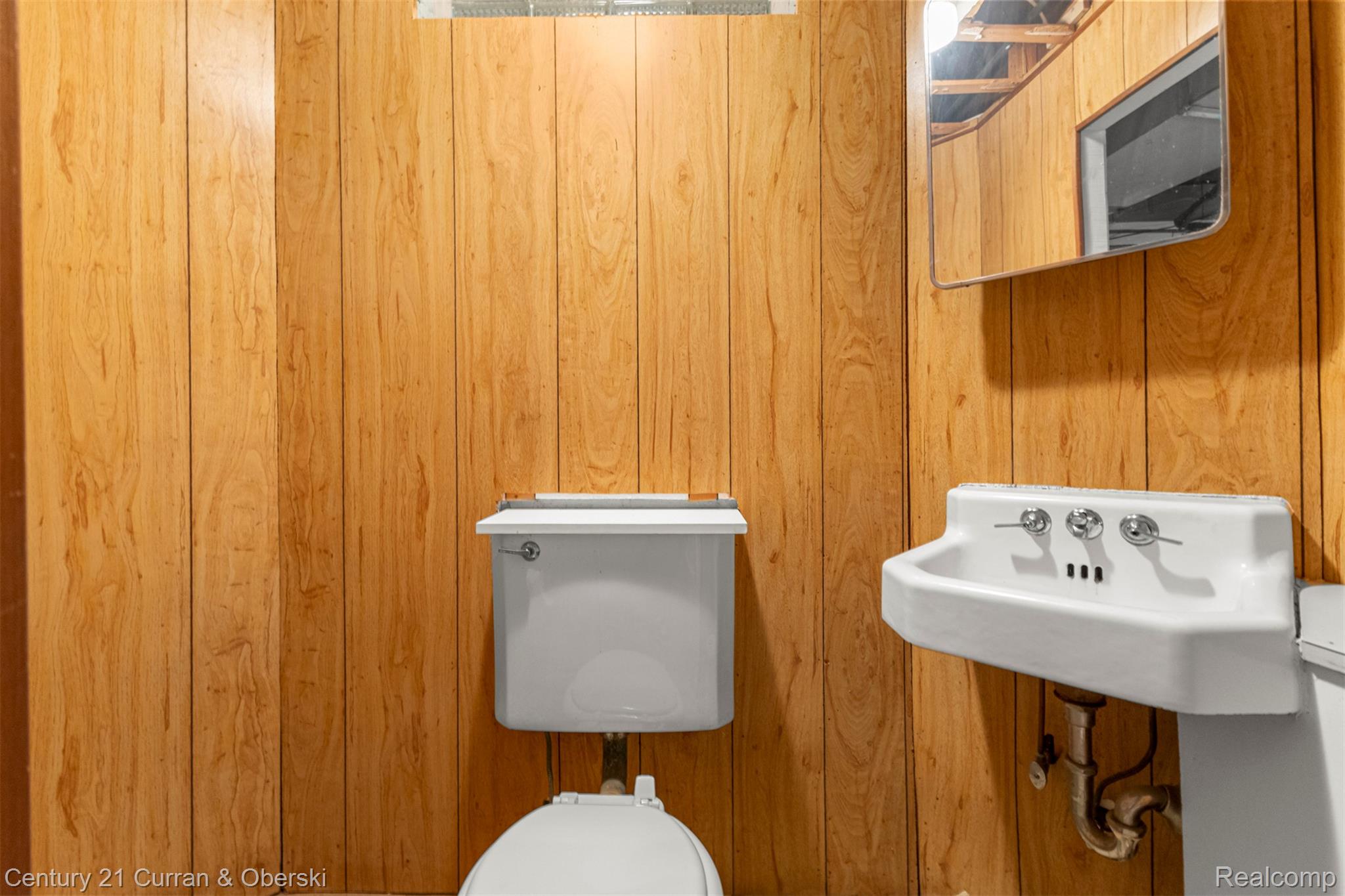 Allen Park, Michigan, 48101, United States, 4 Bedrooms Bedrooms, ,4 BathroomsBathrooms,Residential,For Sale,1982178