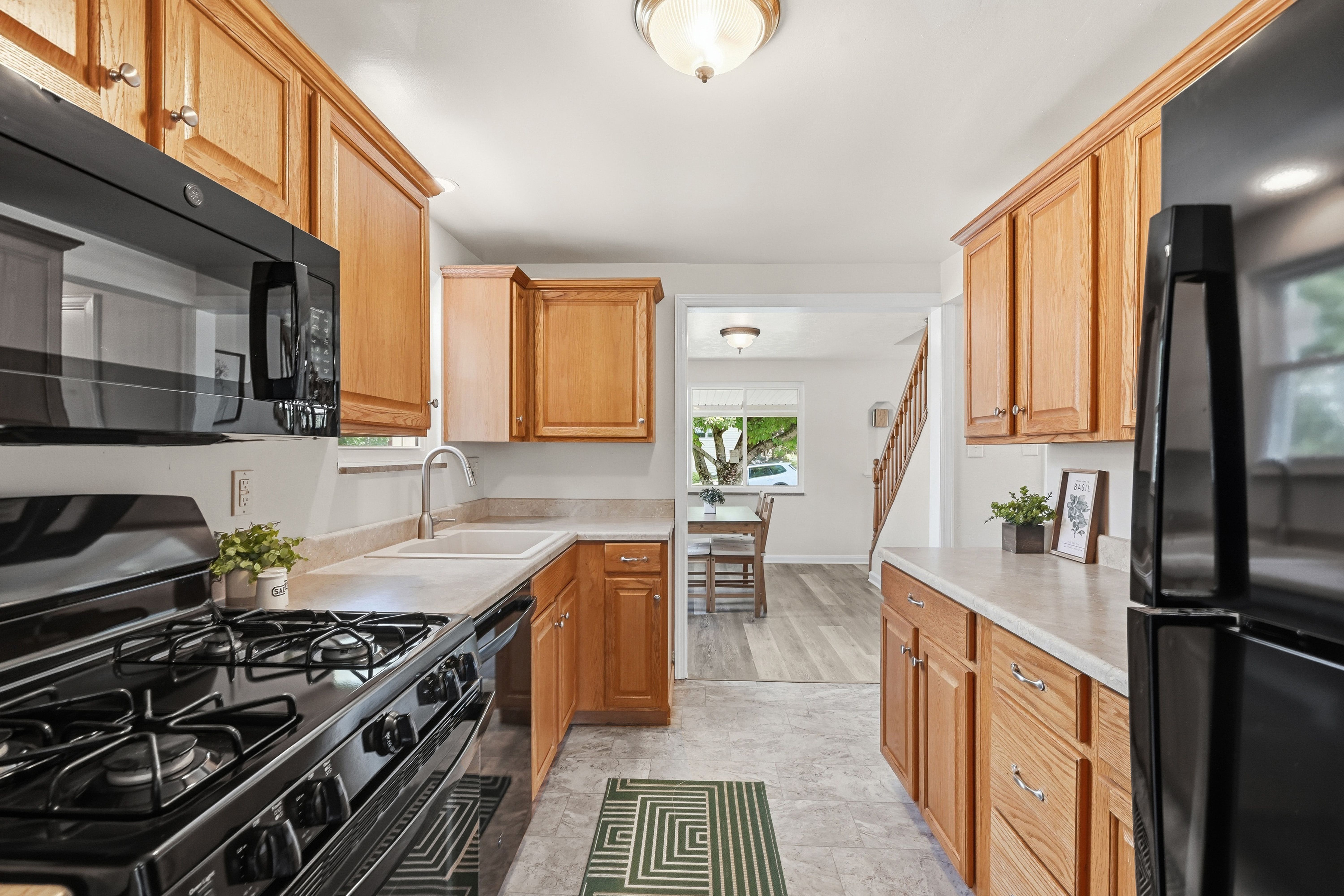  73 Clifford Drive, Pittsburgh, PA 15220 - 物件實景