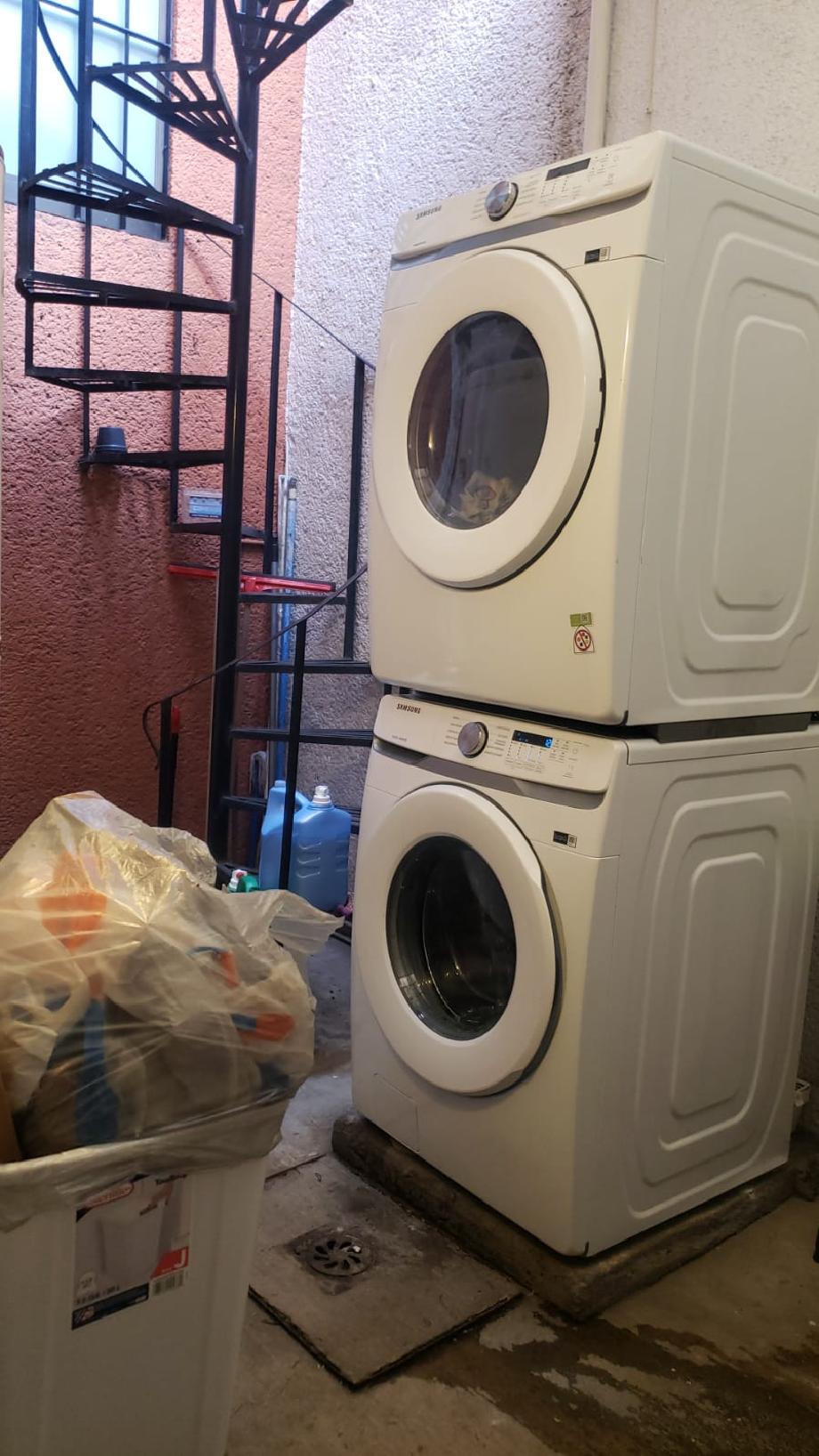 Álvaro Obregón, Ciudad de México, 01000, Mexico, 3 Bedrooms Bedrooms, ,3 BathroomsBathrooms,Residential,For Sale,1948790