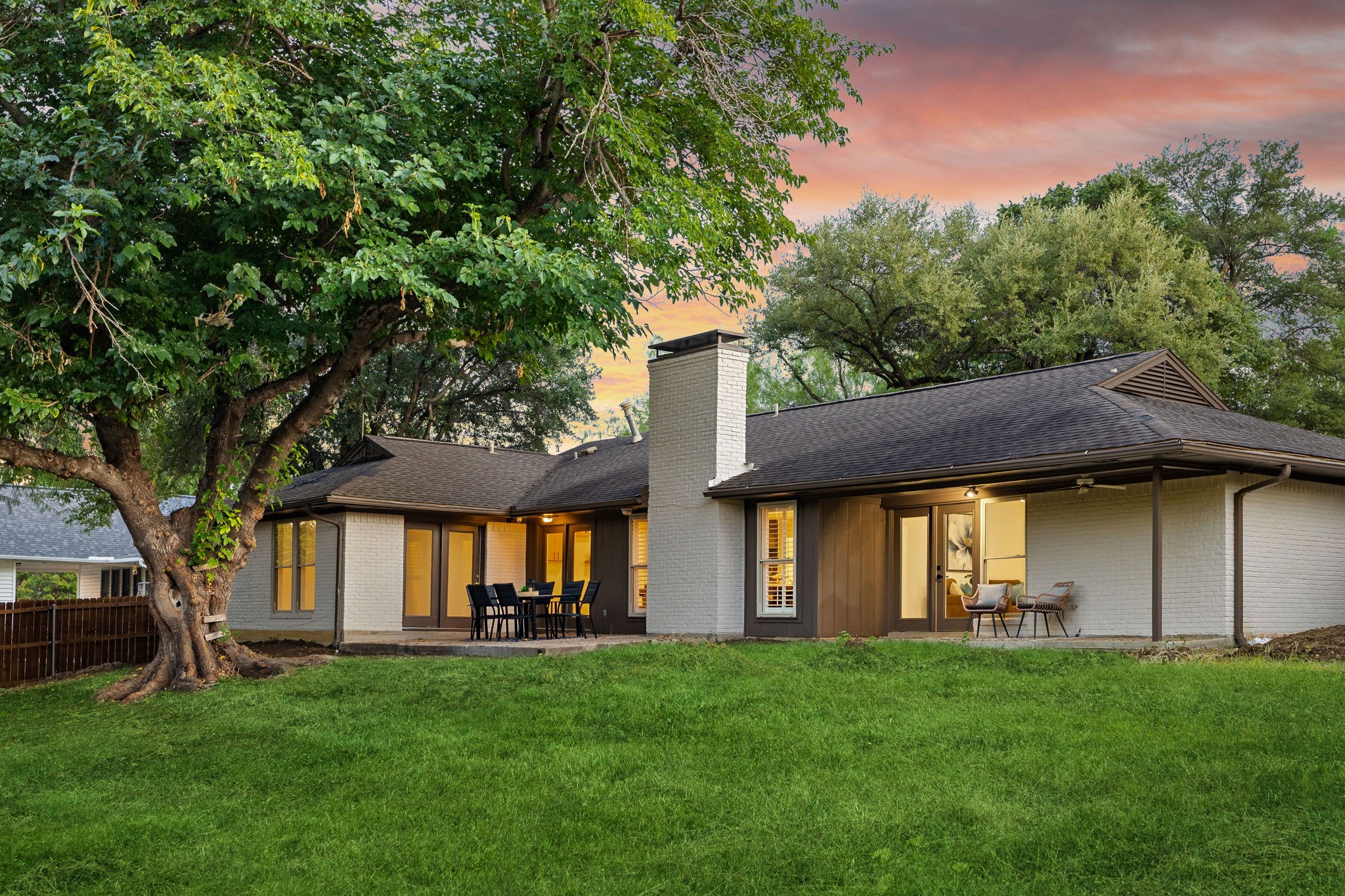 Irving, Texas, 75062, United States, 4 Bedrooms Bedrooms, ,3 BathroomsBathrooms,Residential,For Sale,1933641