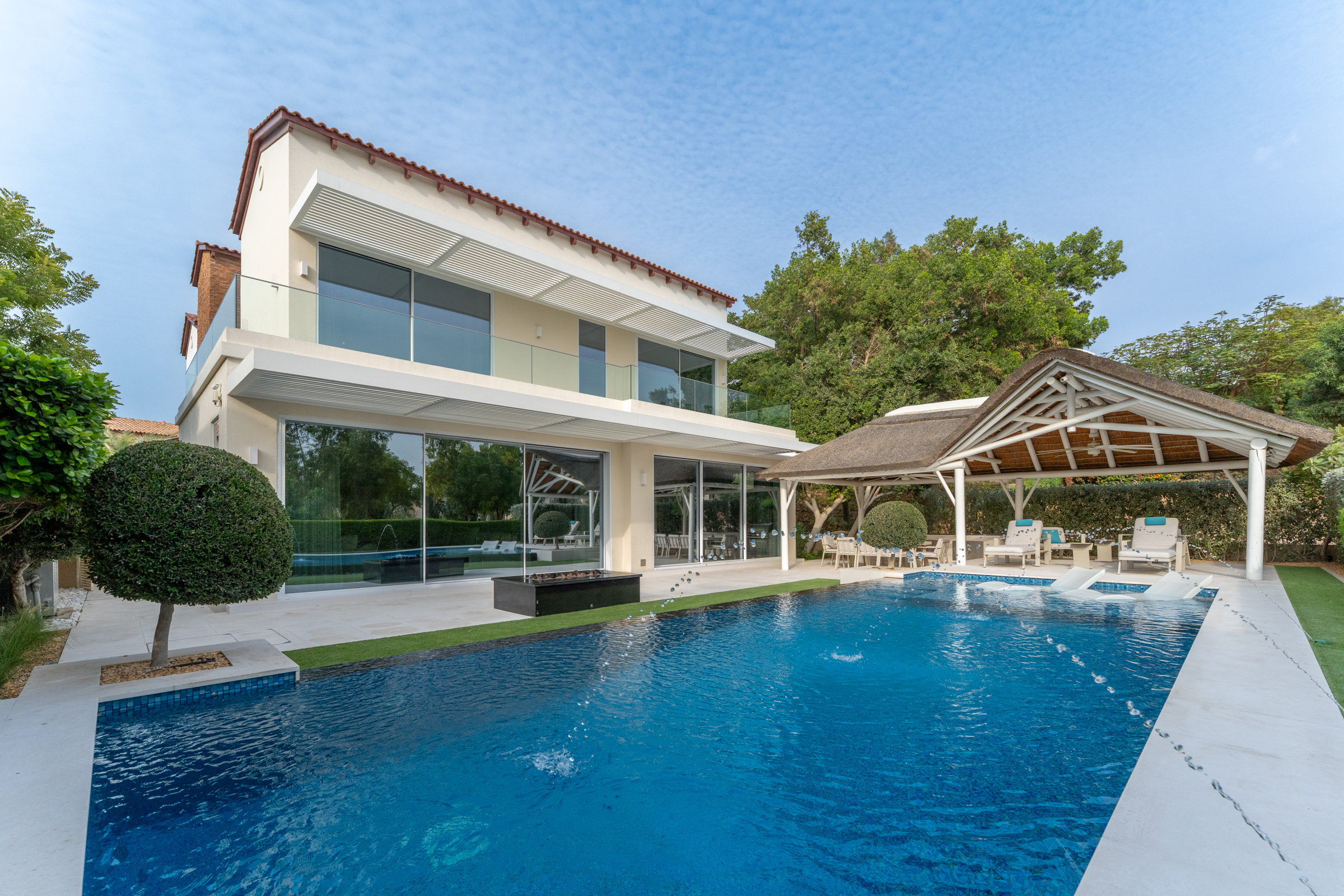 Renovated Enzo Olive Point 6-Bedroom Villa