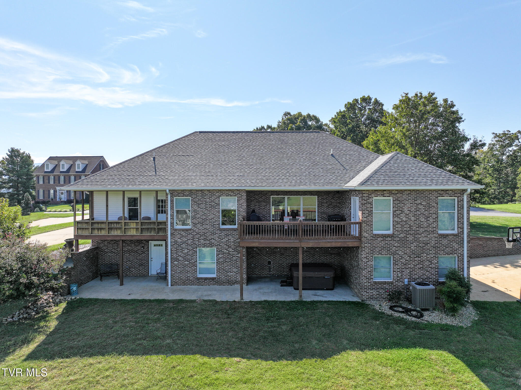 Greeneville, Tennessee, 37743, United States, 4 Bedrooms Bedrooms, ,3 BathroomsBathrooms,Residential,For Sale,1997780