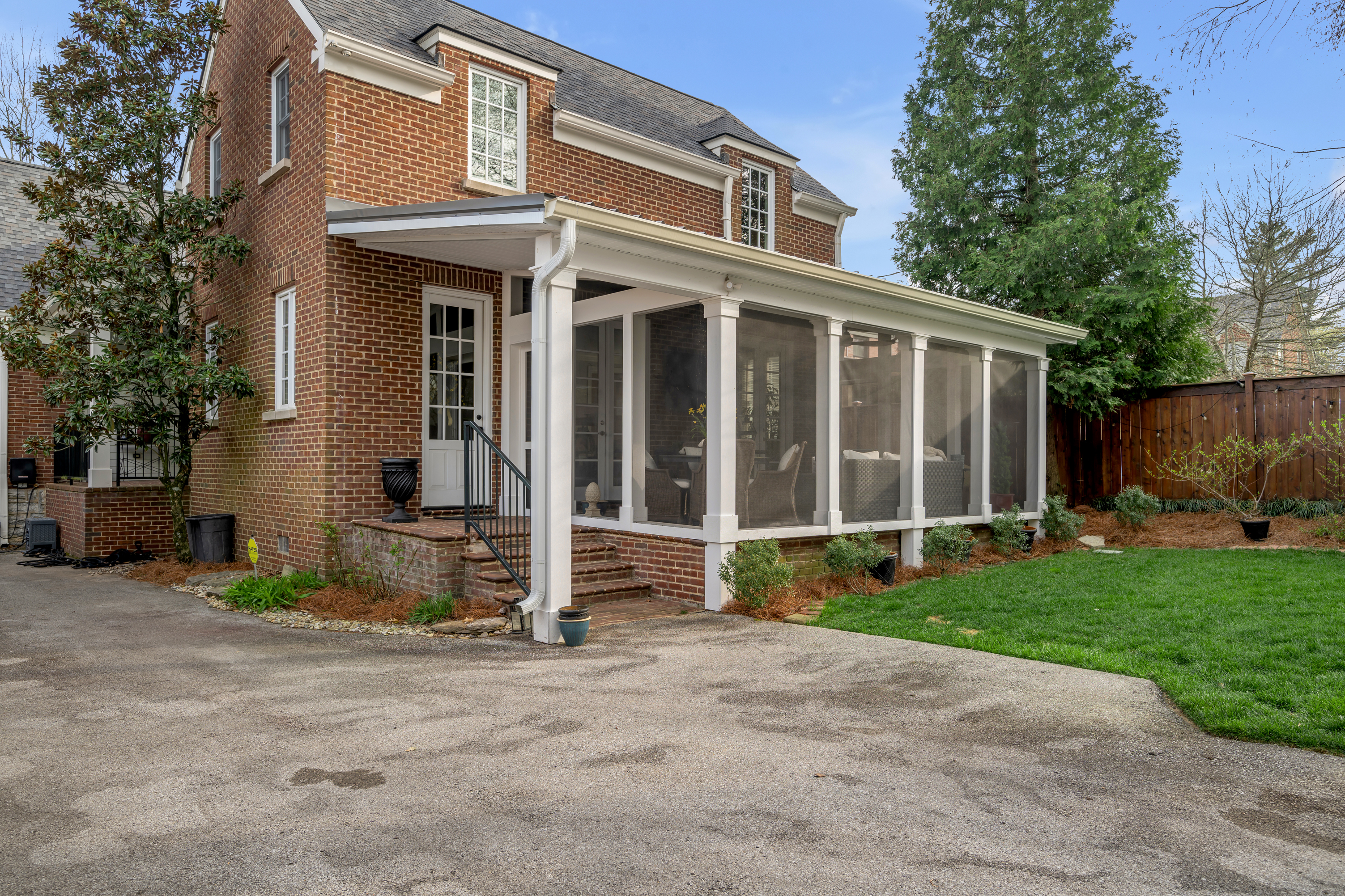  325 Kingsway Drive - 物件實景