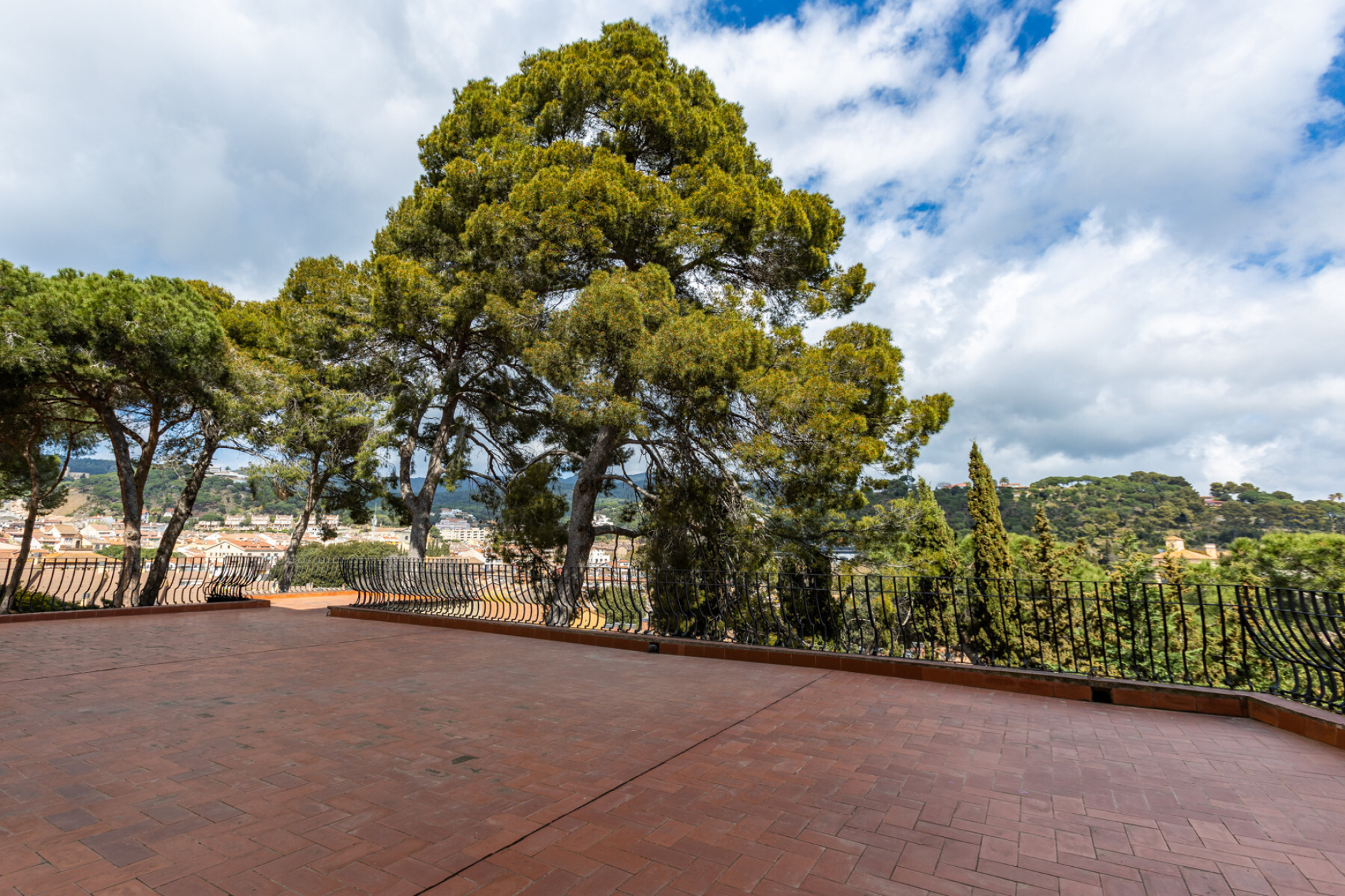  Palace destined to Hotel in the center of the village. - 物件實景