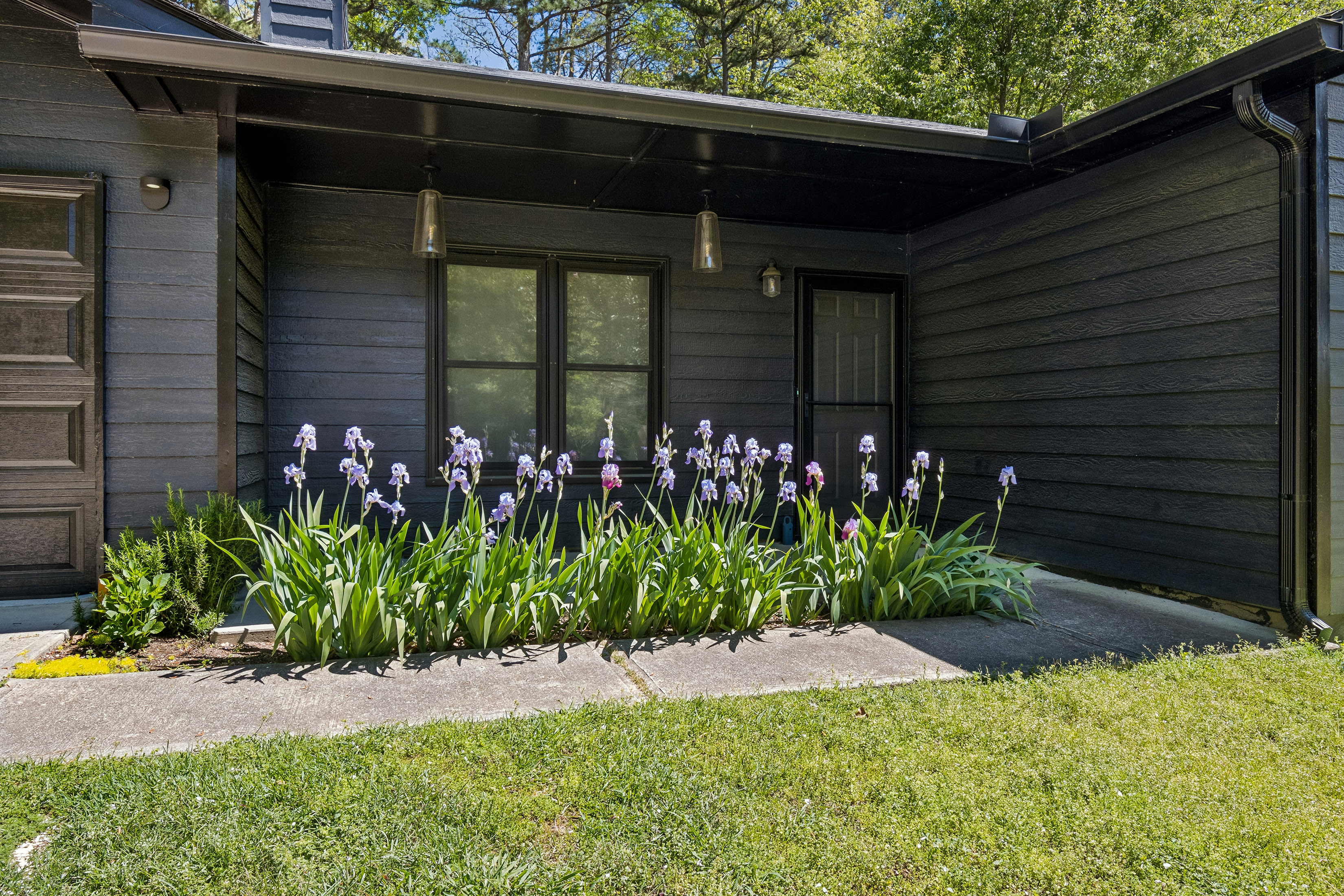  Beautifully Updated Home on a Quiet Cul-de-sac Street - 物件實景