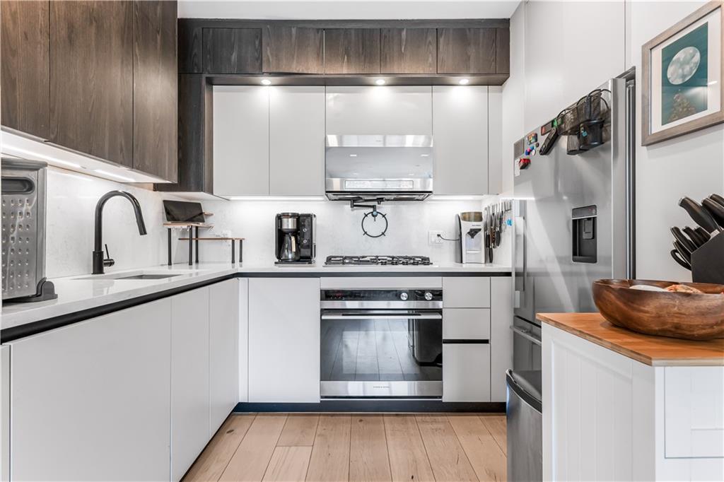 Brooklyn, New York, 11216, United States, 2 Bedrooms Bedrooms, ,2 BathroomsBathrooms,Residential,For Sale,1885405