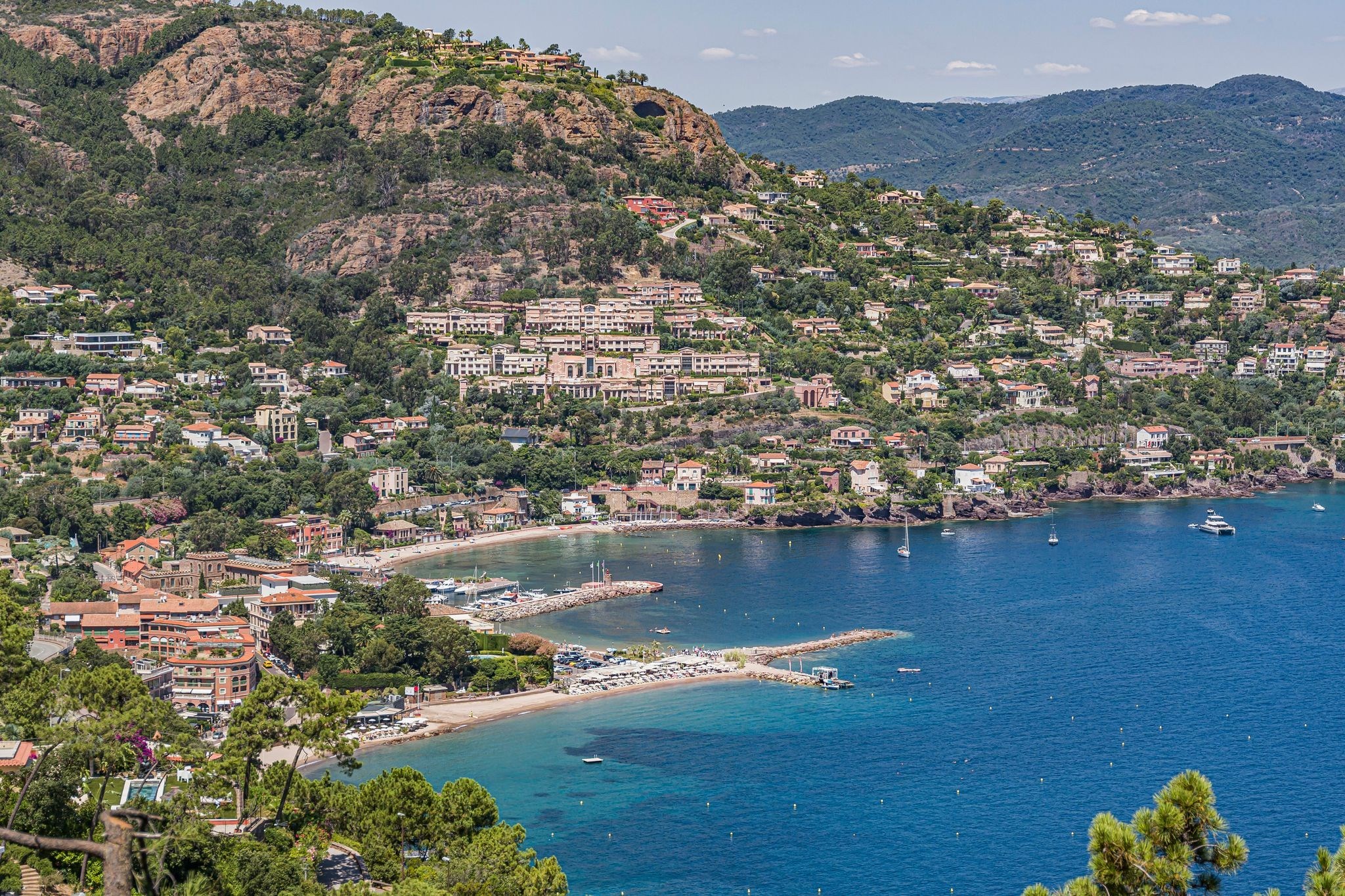  Théoule-sur-Mer, Provençal villa for sale, 180 sqm, panoramic sea views, swimmi… - 物件實景