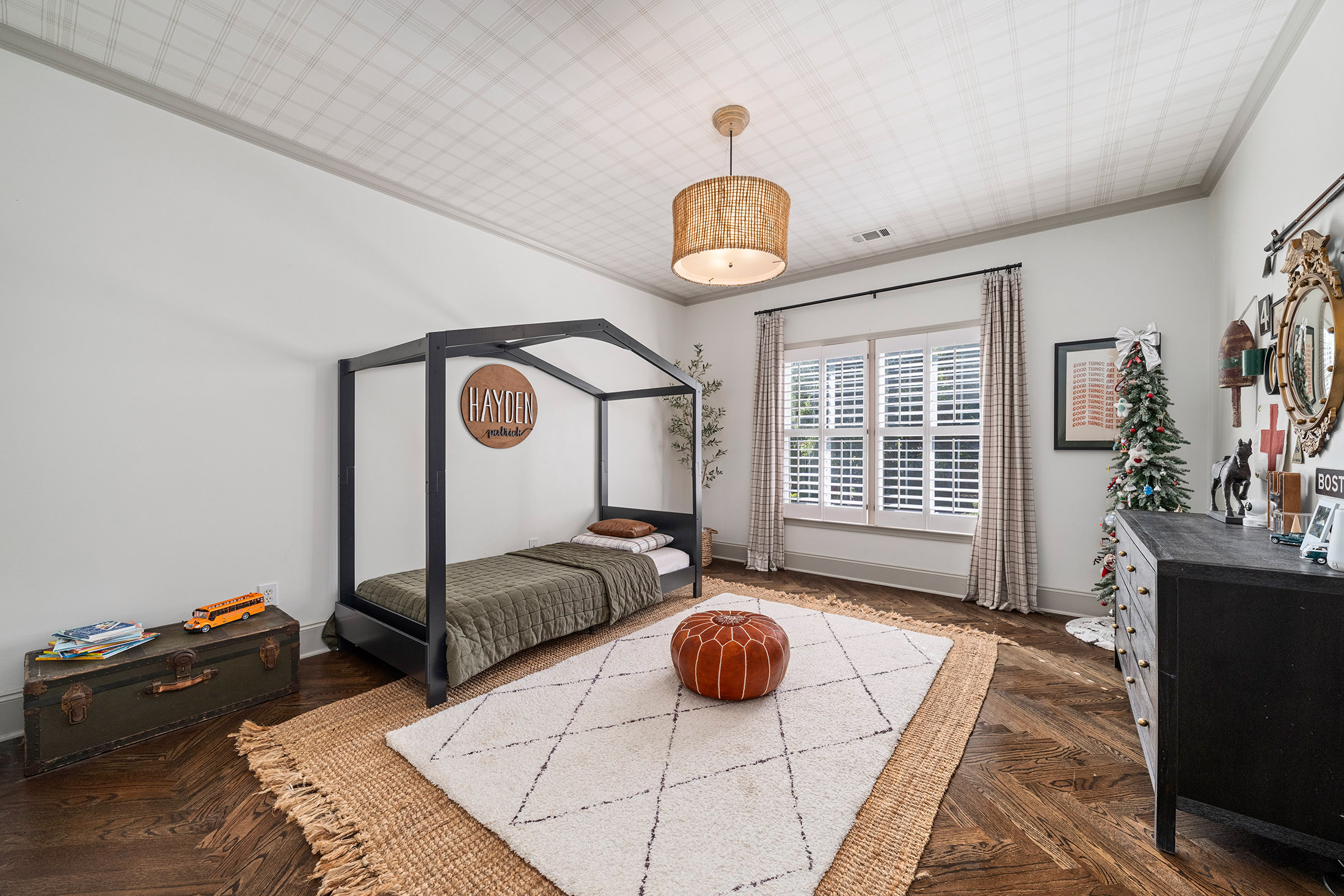  Nestled on One of Triple Crown’s Most Coveted Private Lots - 物件實景