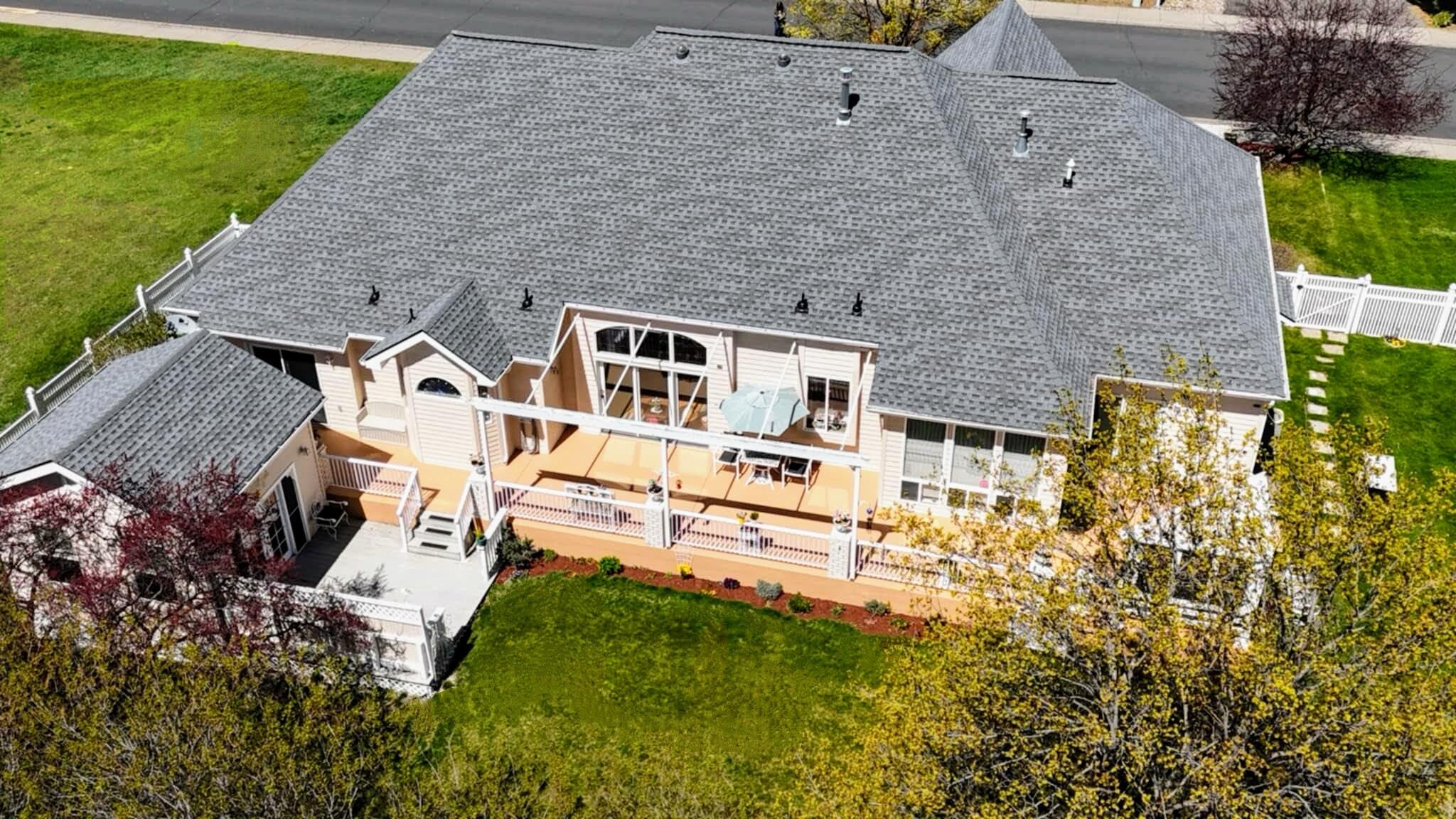 Klamath Falls, Oregon, 97601, United States, 3 Bedrooms Bedrooms, ,3 BathroomsBathrooms,Residential,For Sale,1779342