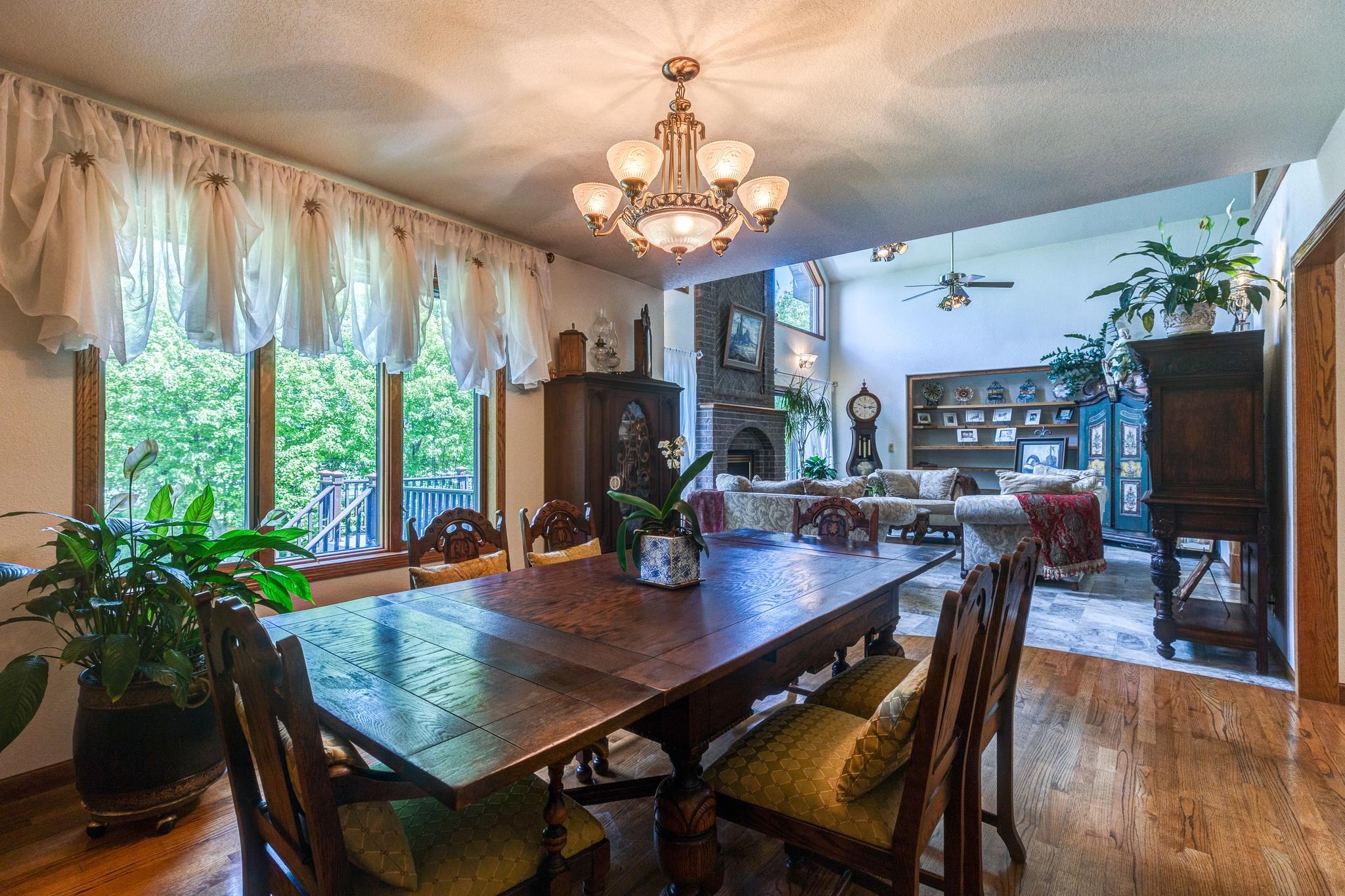 Abilene, Kansas, 67410, United States, 4 Bedrooms Bedrooms, ,4 BathroomsBathrooms,Residential,For Sale,1817702