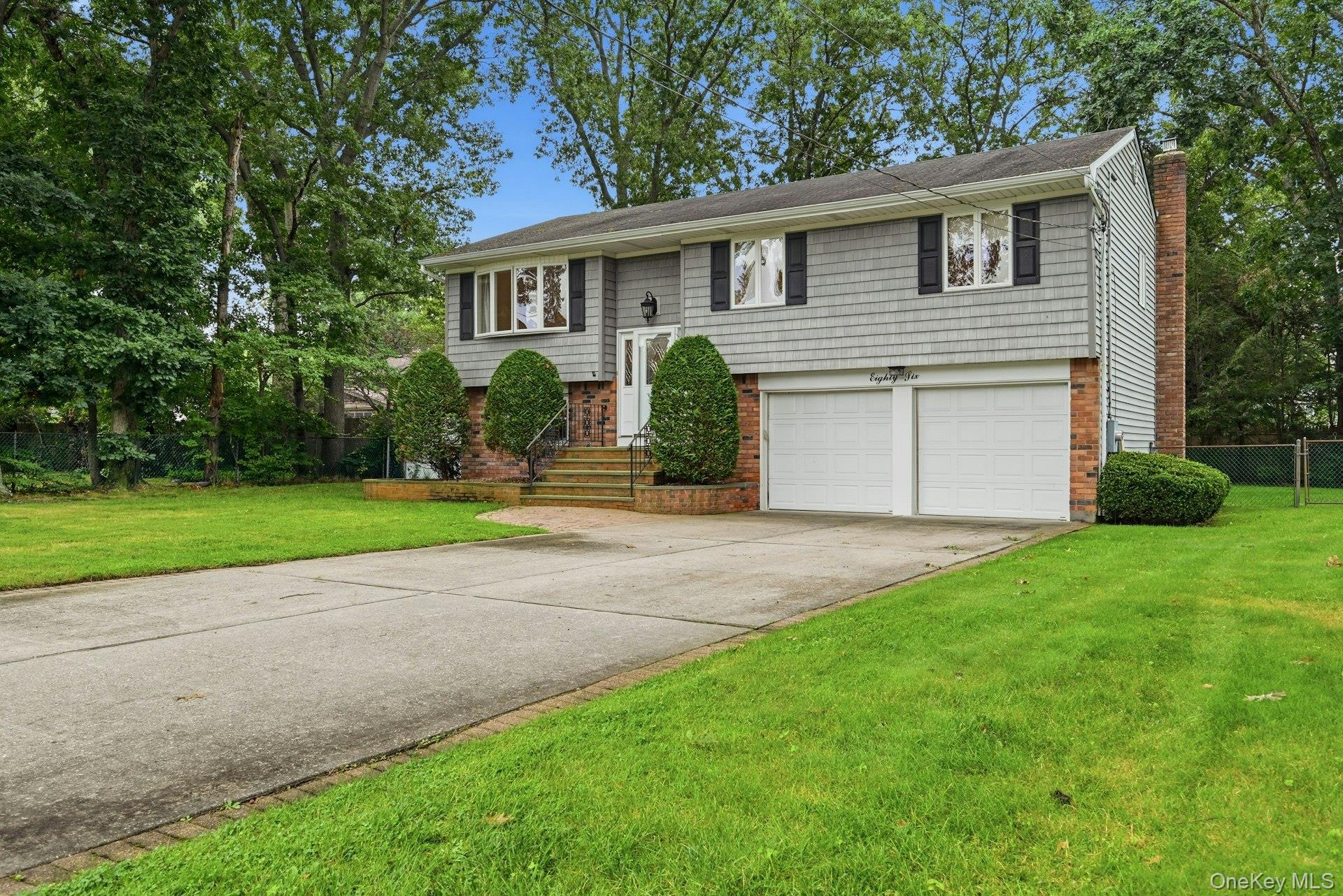39th St, Islip, NY 11751 #1