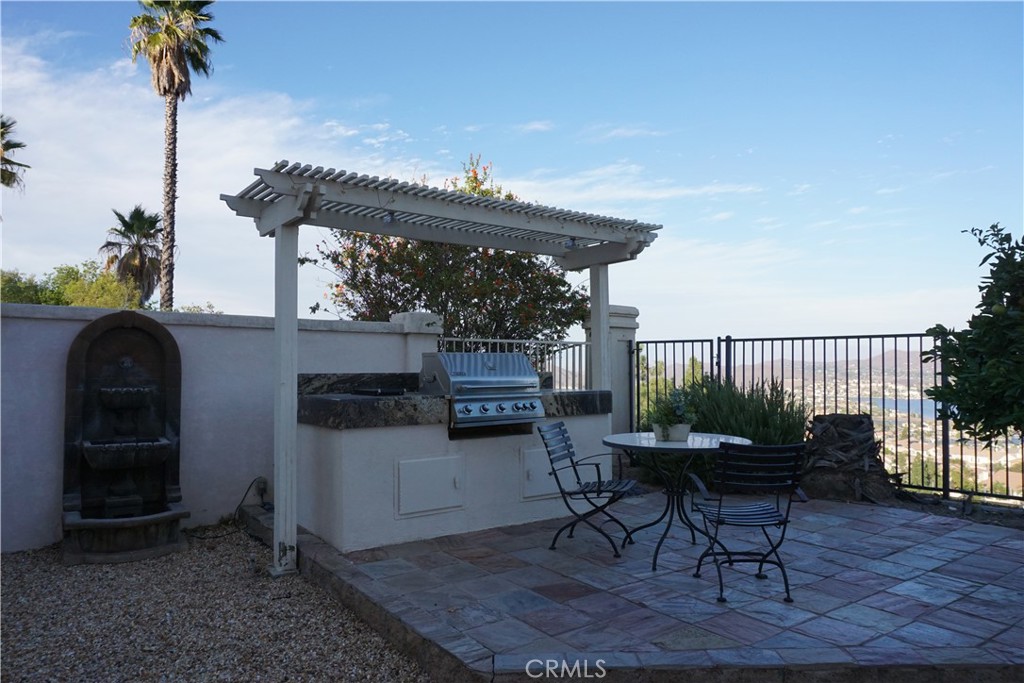 Lake Elsinore, California, 92532, United States, 4 Bedrooms Bedrooms, ,3 BathroomsBathrooms,Residential,For Sale,1988031