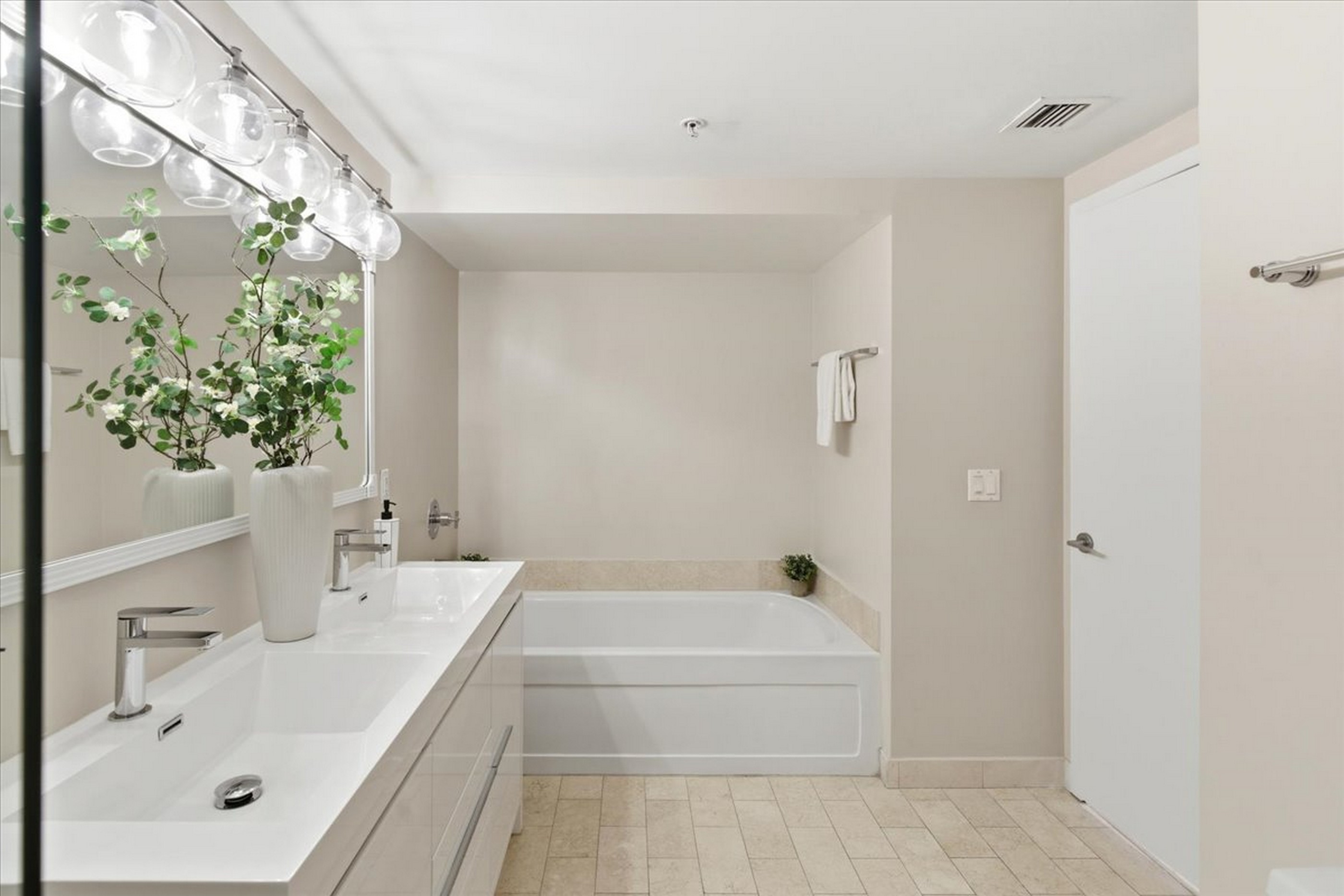  1111 SW 1st Ave, Miami, FL, 33130 - 物件實景