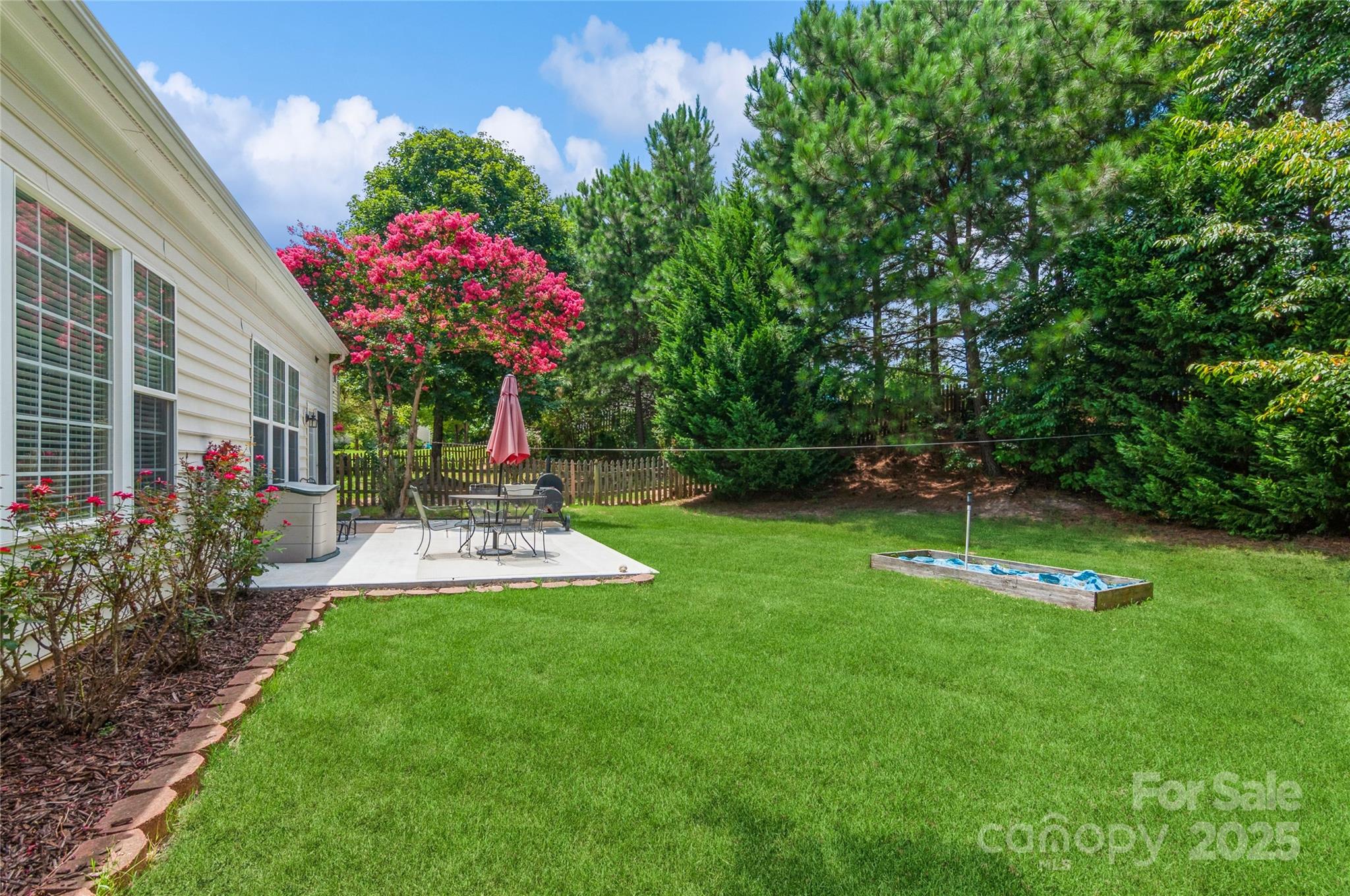 Cornelius, North Carolina, 28031, United States, 4 Bedrooms Bedrooms, ,3 BathroomsBathrooms,Residential,For Sale,1896609