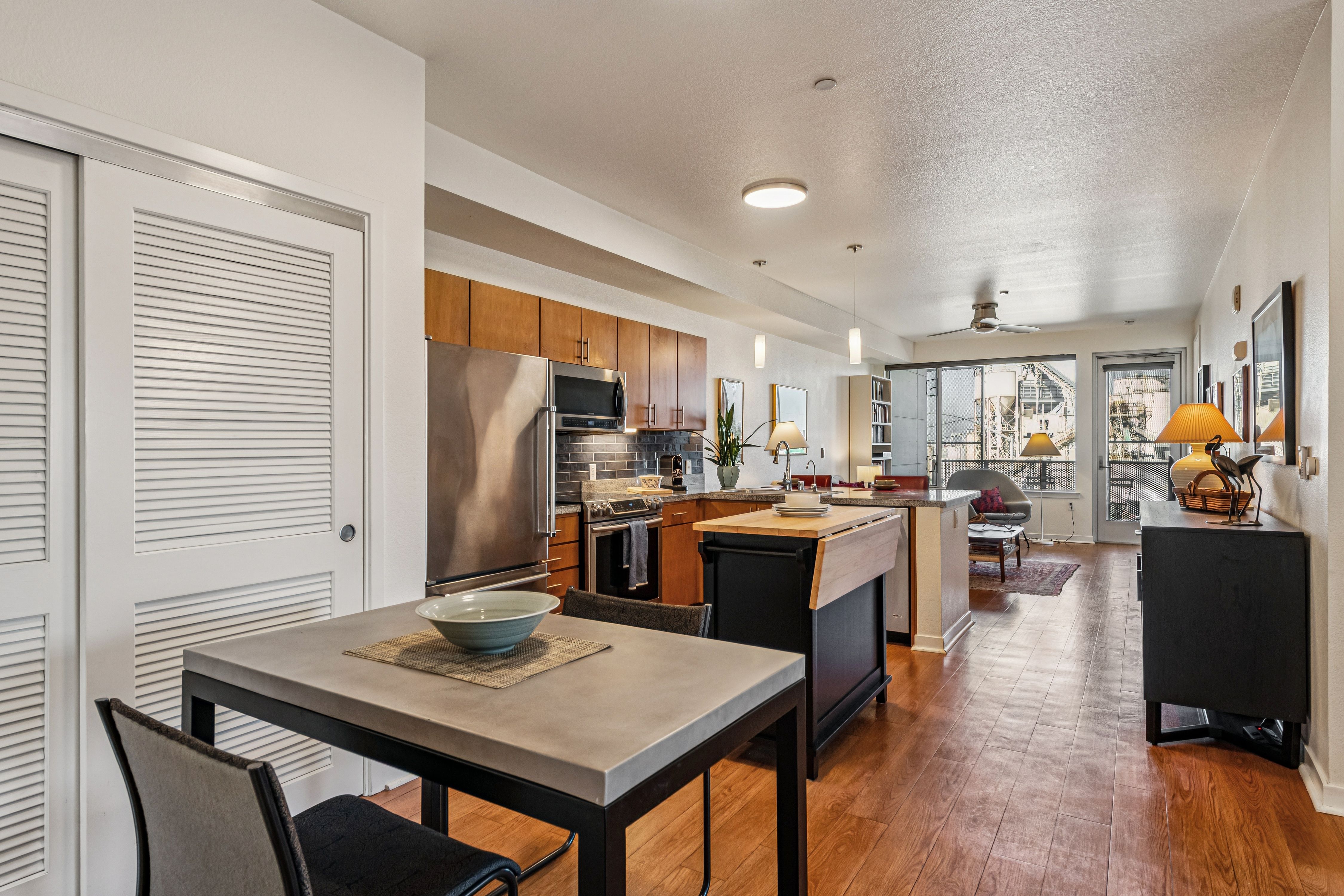  Modern Estuary Living in Oakland’s Premier 55+ Cohousing Community - 物件實景