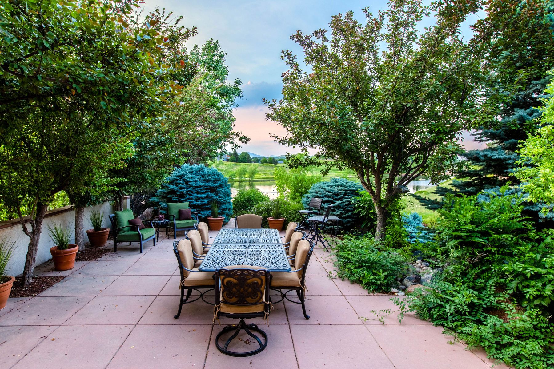  Timeless Waterfront Home With Beautiful Views - 物件實景