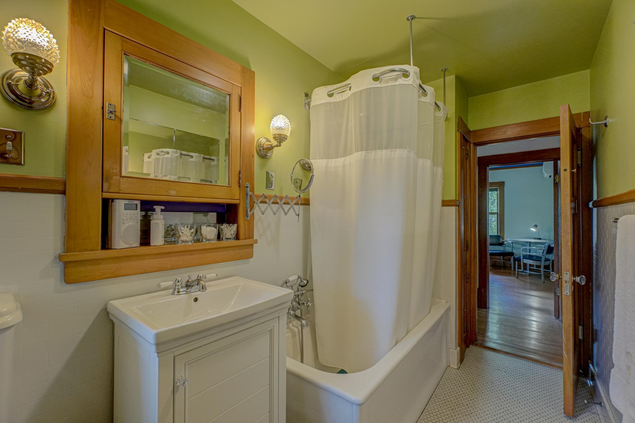 Stillwater, Minnesota, 55082, United States, 4 Bedrooms Bedrooms, ,2 BathroomsBathrooms,Residential,For Sale,1916942