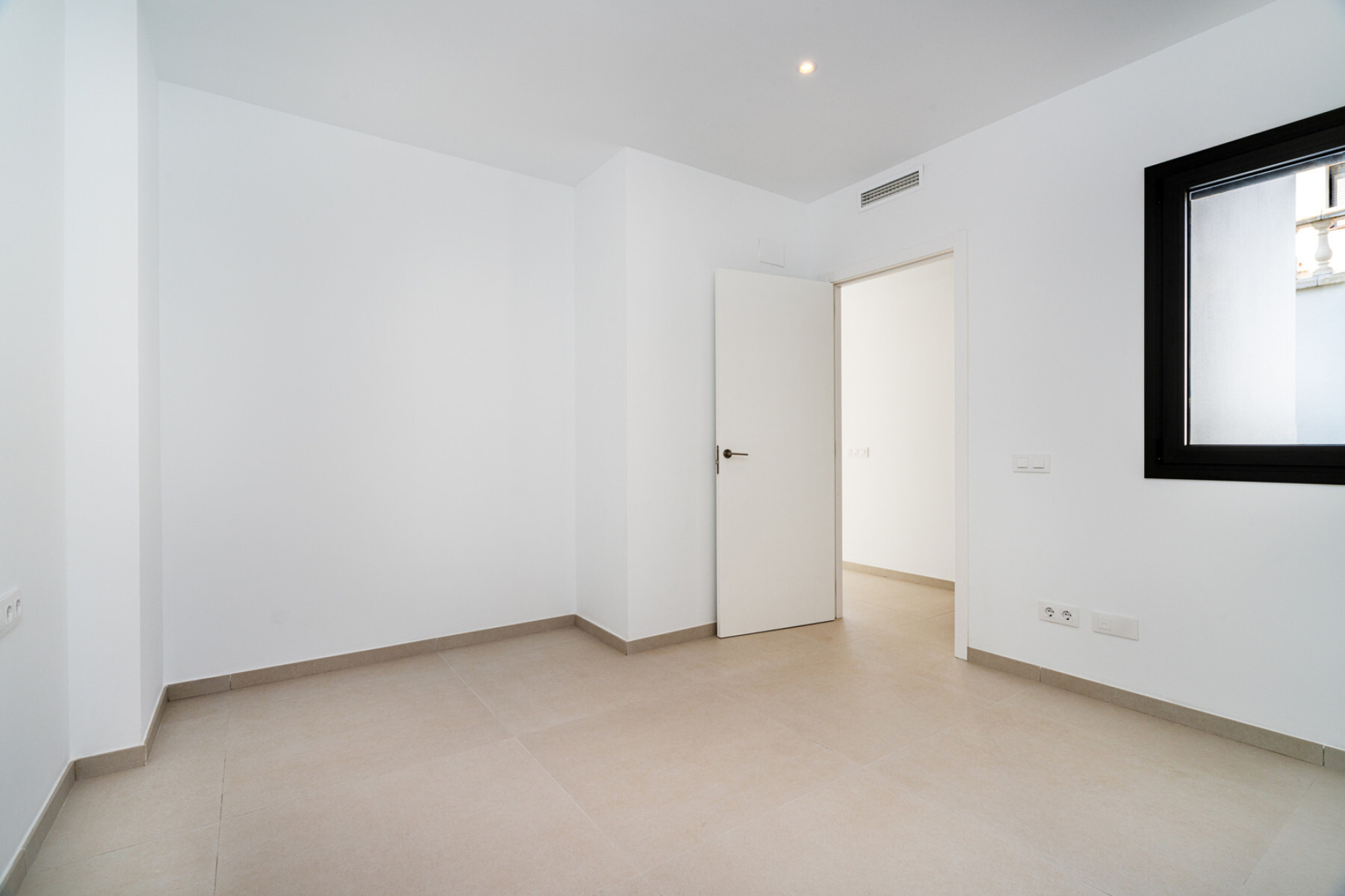  New minimalist building in Requesens - Empuriabrava - 物件實景