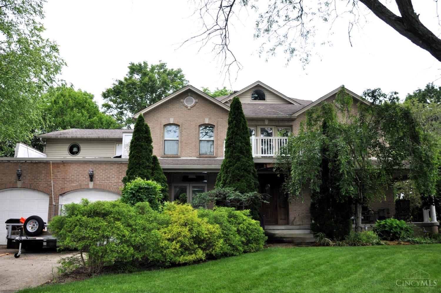 Montgomery, Ohio, 45242, United States, 5 Bedrooms Bedrooms, ,6 BathroomsBathrooms,Residential,For Sale,1914121