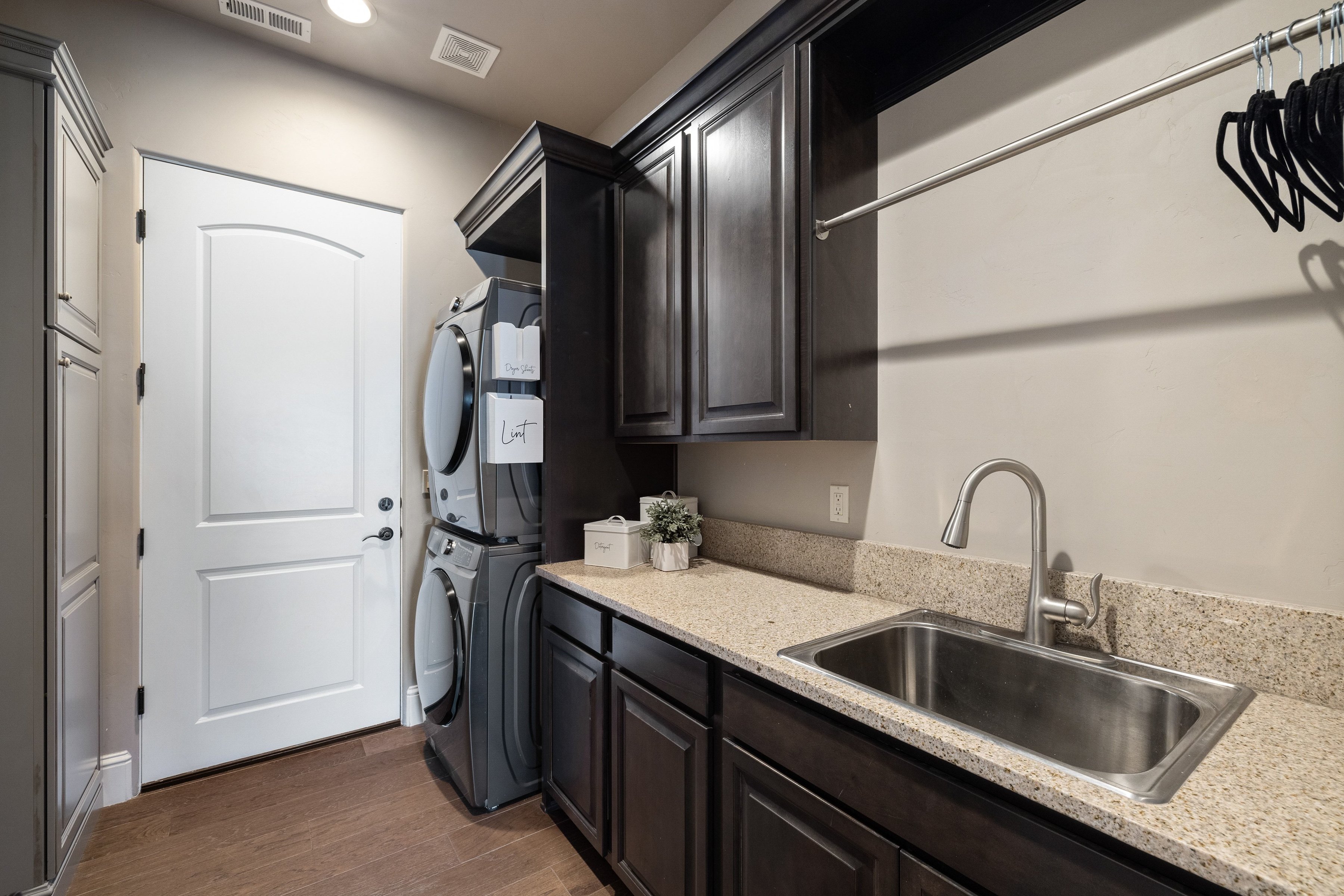  Luxurious Modern Farmhouse with Breathtaking Views - 物件實景